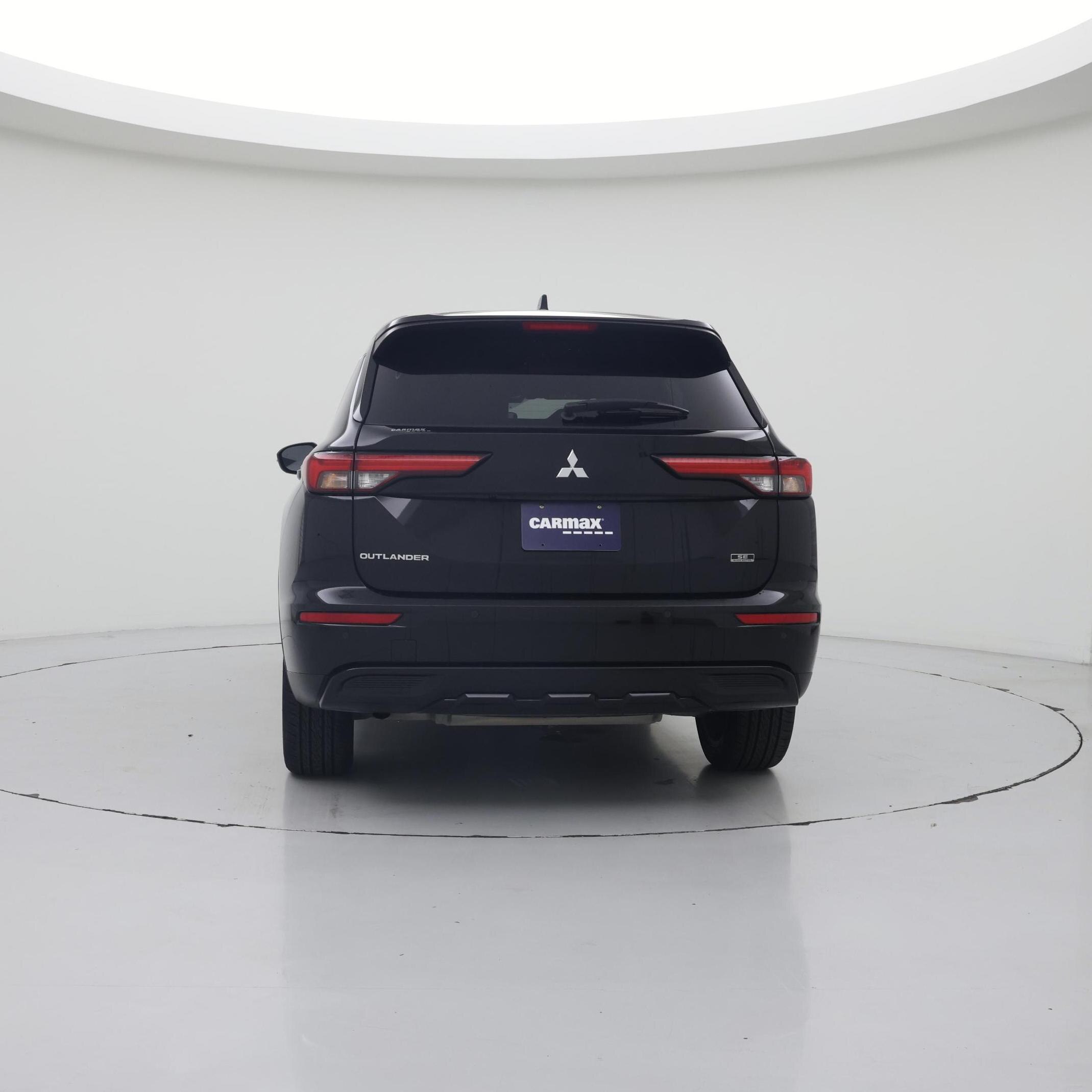 Thumbnail: 2023 Mitsubishi Outlander - 6