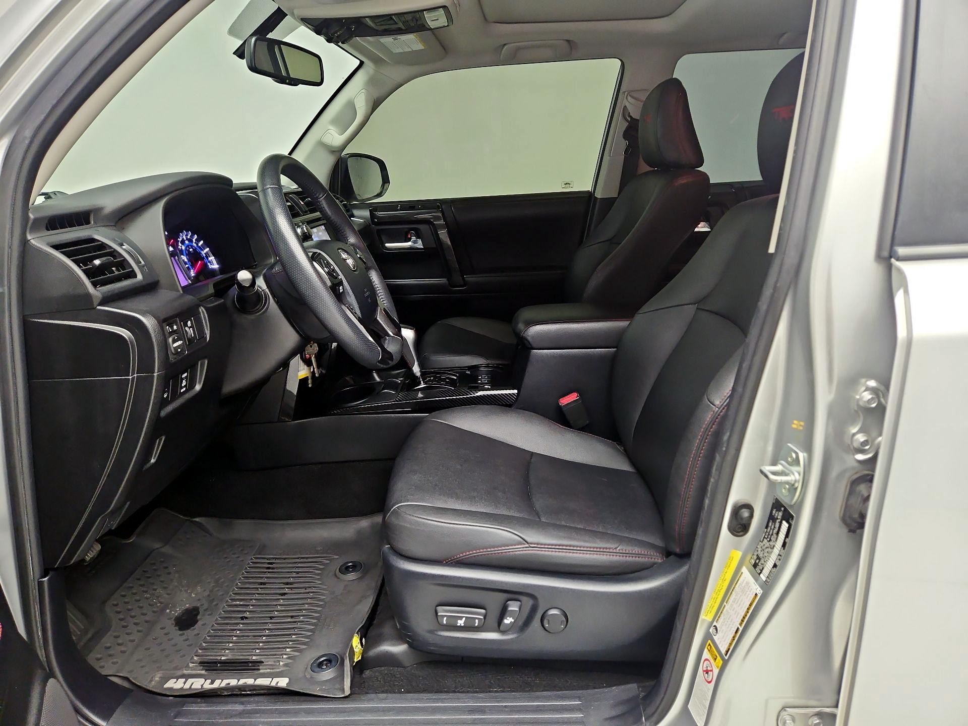Thumbnail: 2019 Toyota 4Runner - 11