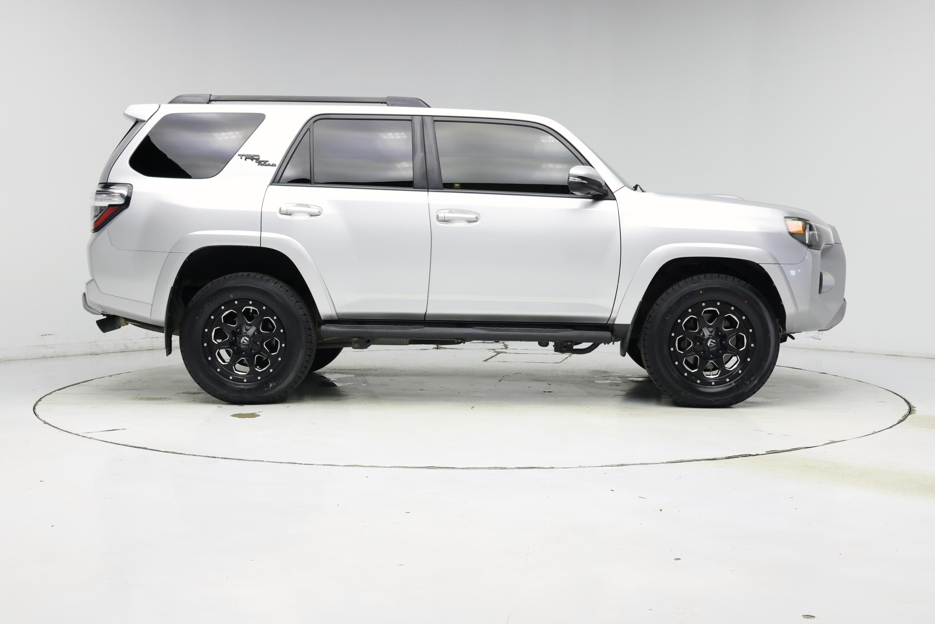 Thumbnail: 2019 Toyota 4Runner - 7
