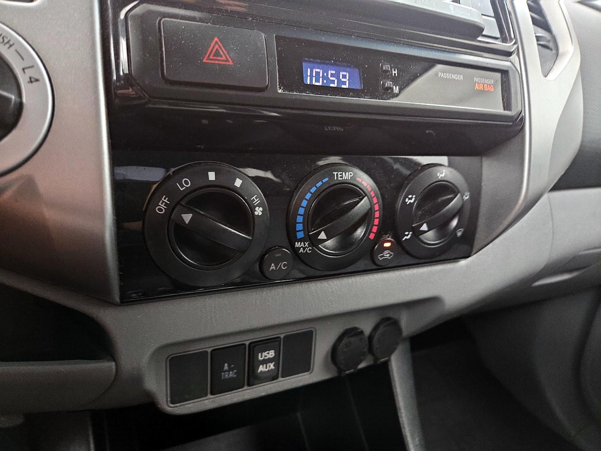 Thumbnail: 2014 Toyota Tacoma - 16