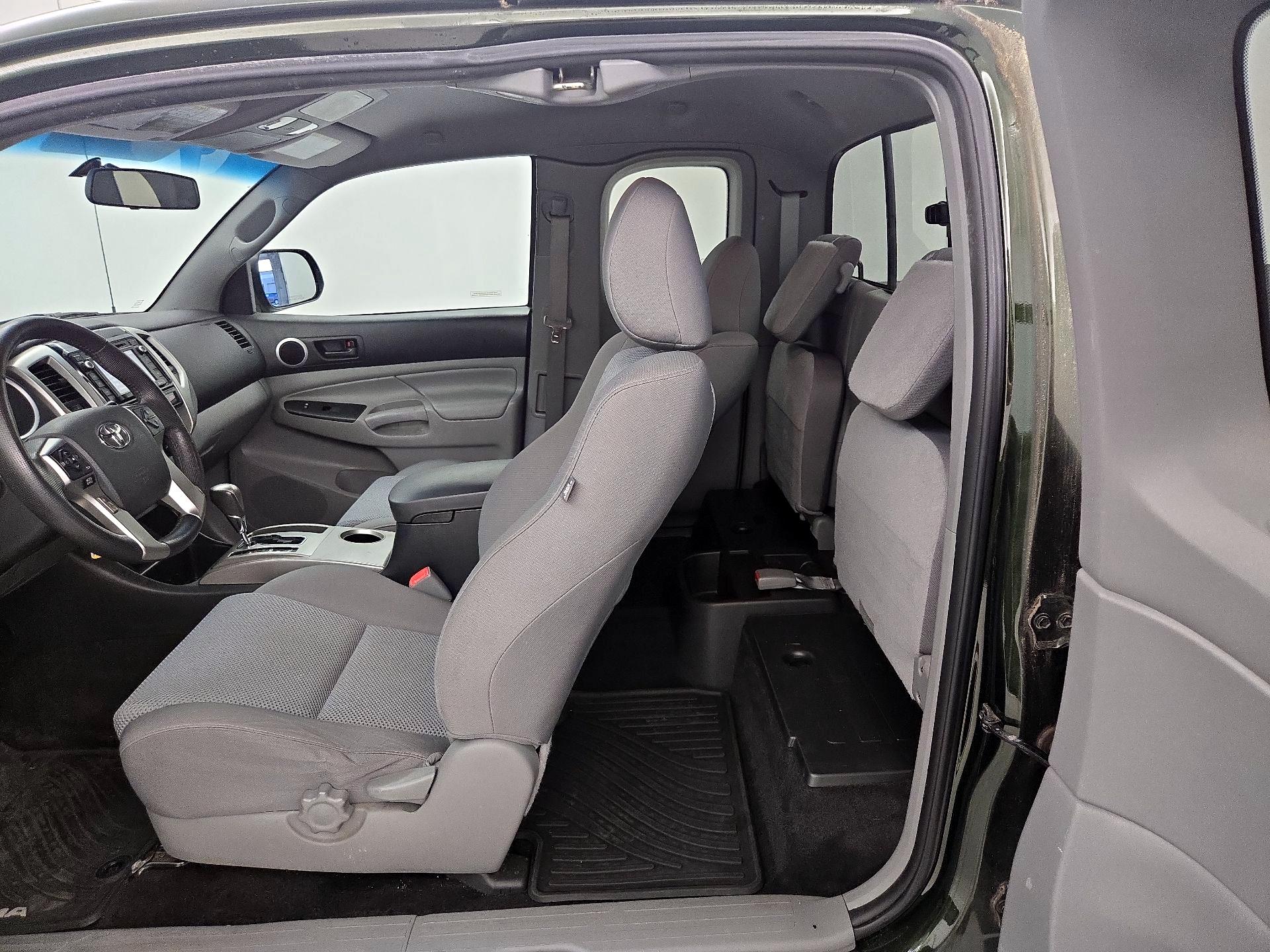 Thumbnail: 2014 Toyota Tacoma - 19