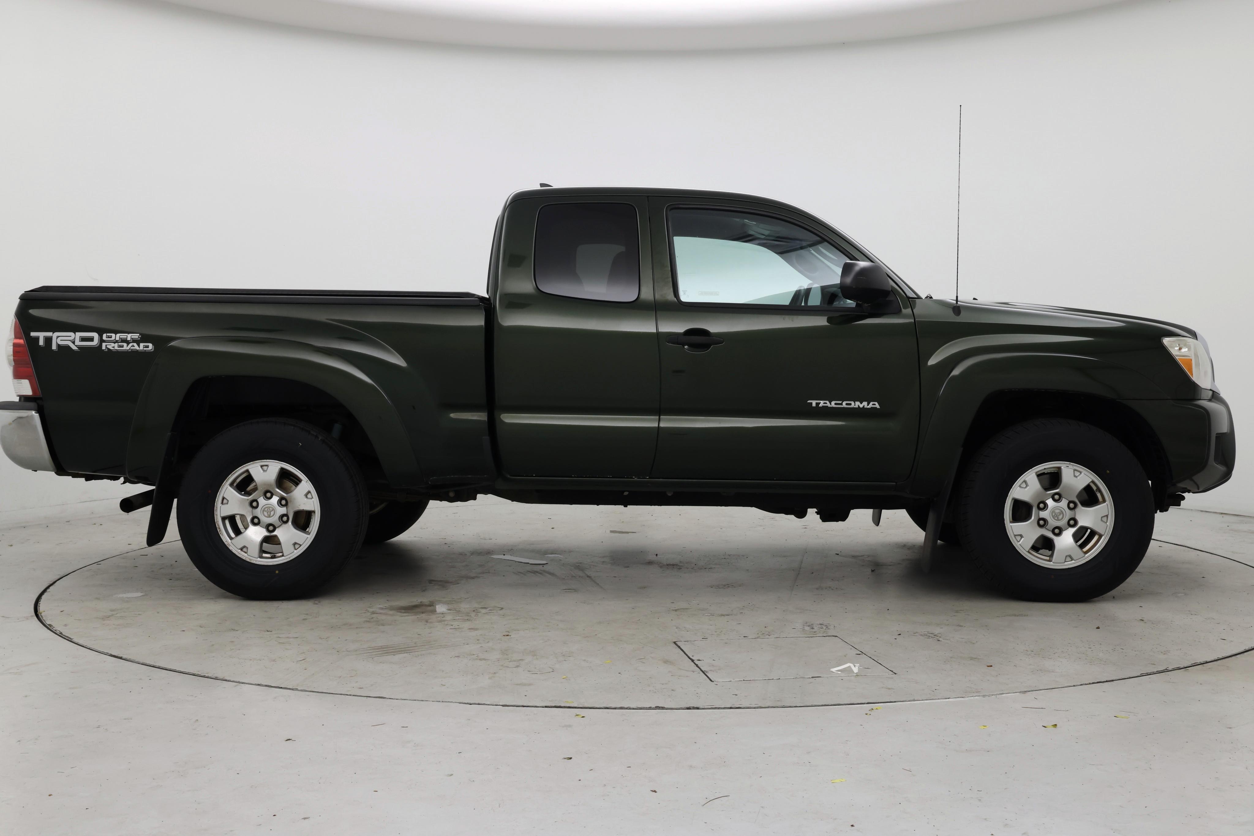 Thumbnail: 2014 Toyota Tacoma - 7