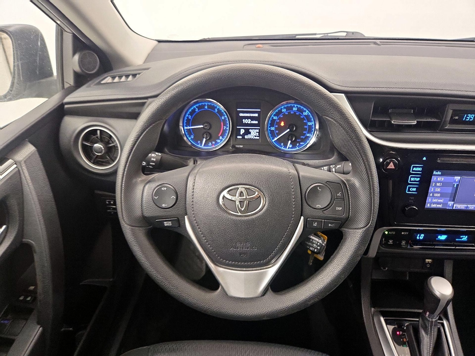 2017 Toyota Corolla LE - Photo 11