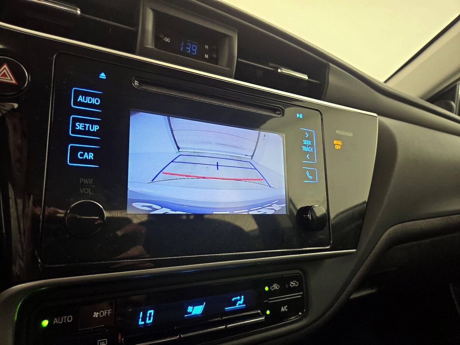 2017 Toyota Corolla LE - Photo 15
