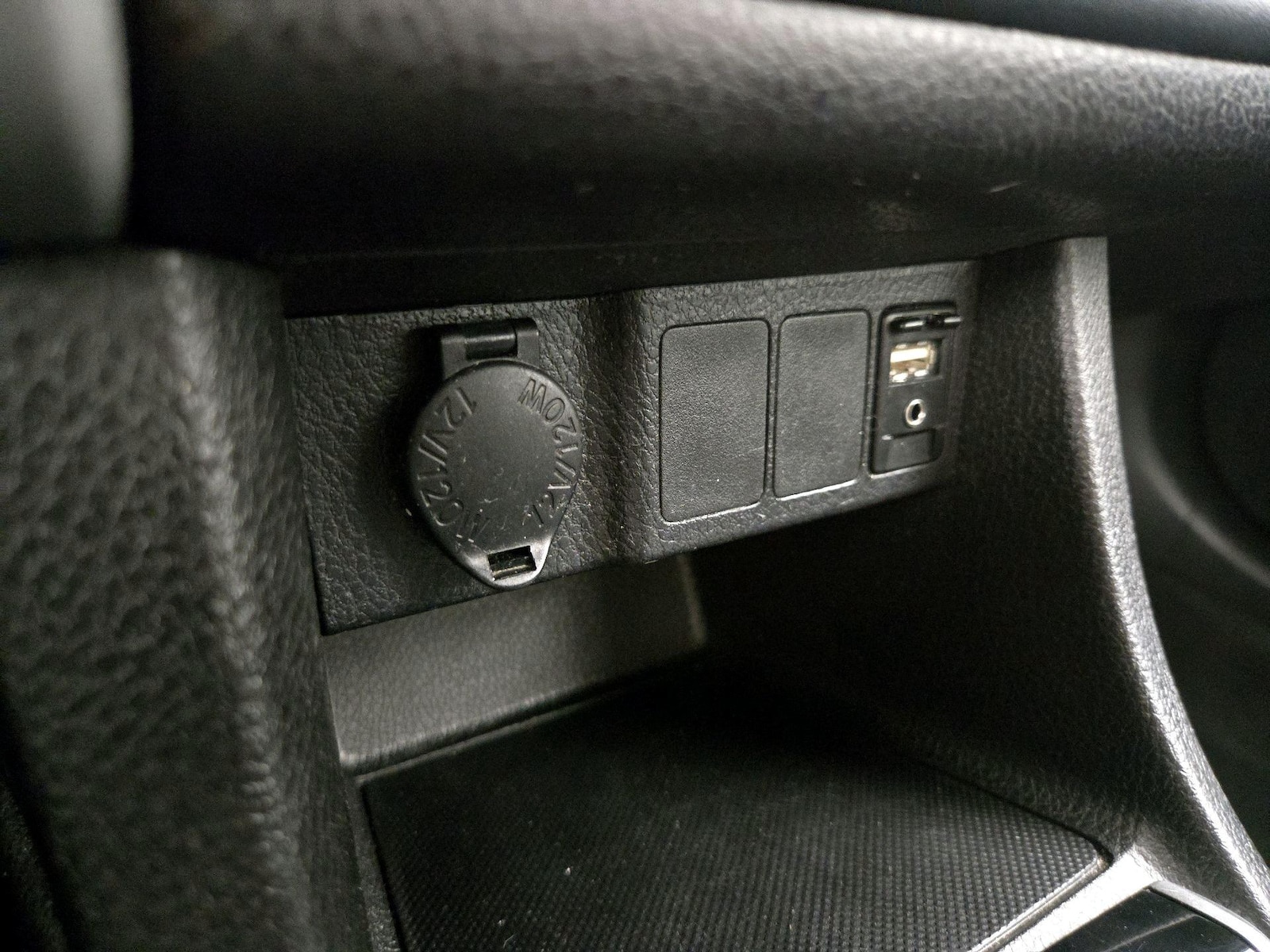 2017 Toyota Corolla LE - Photo 19