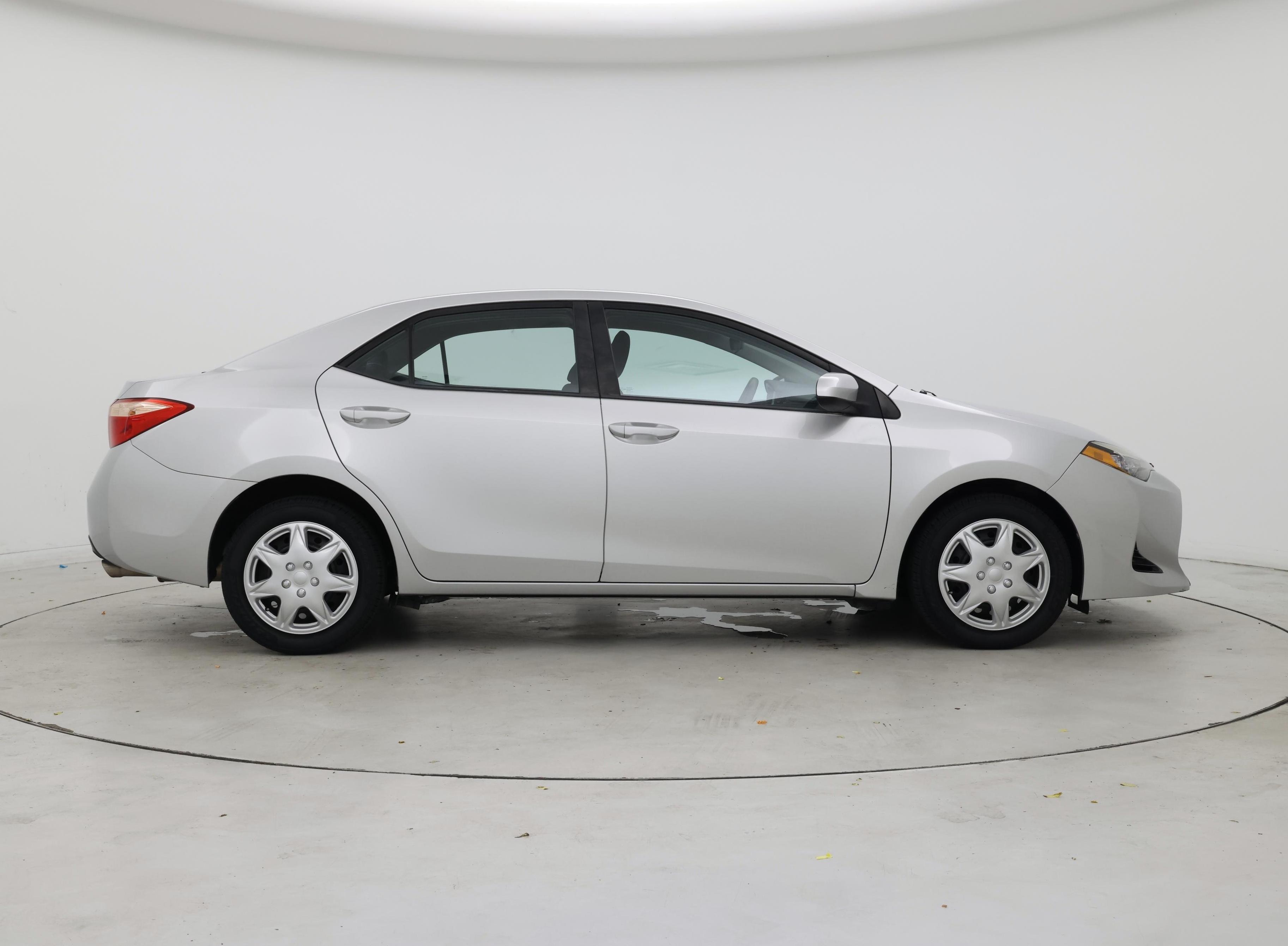 Thumbnail: 2017 Toyota Corolla - 7