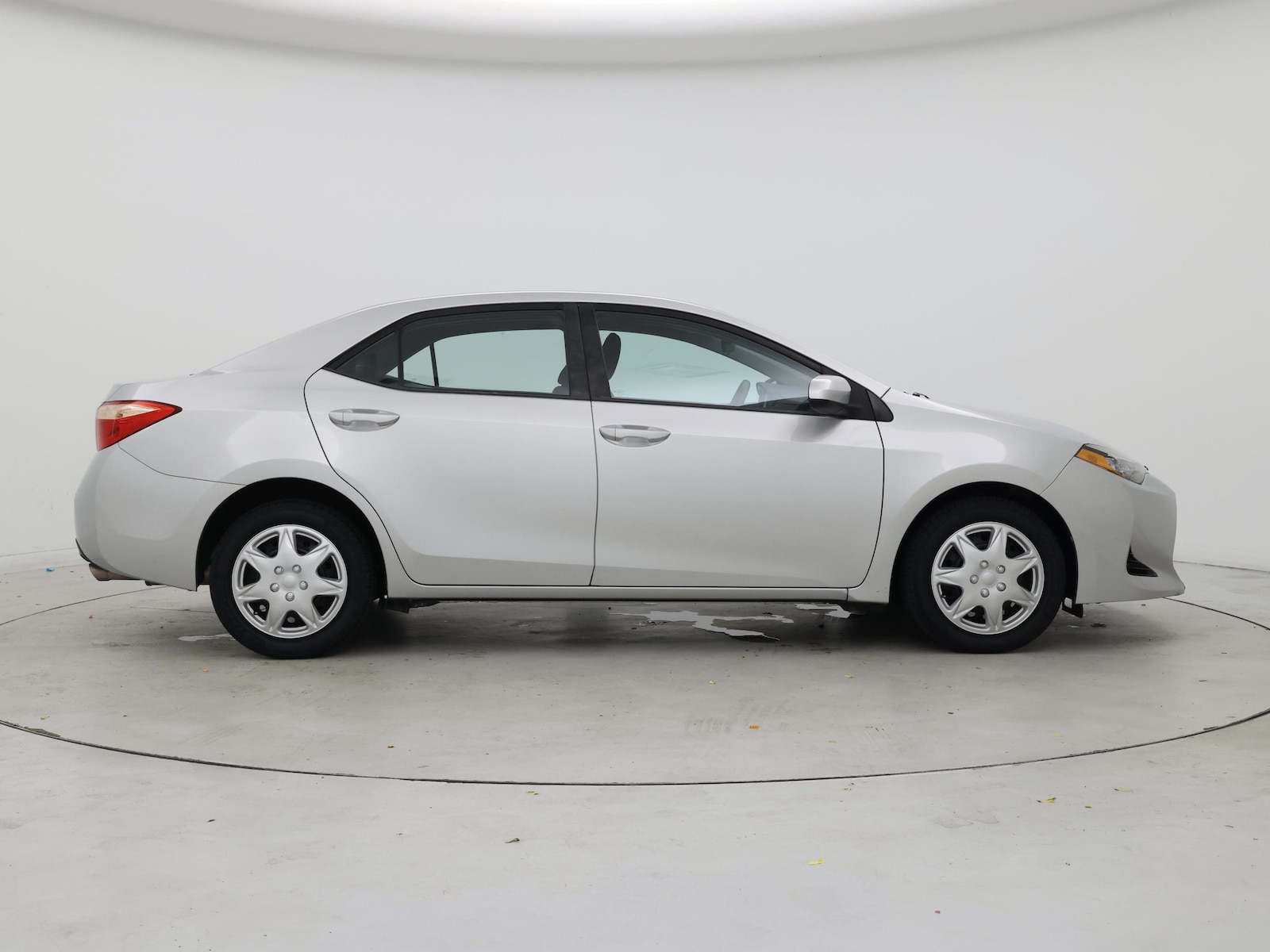 2017 Toyota Corolla LE - Photo 8