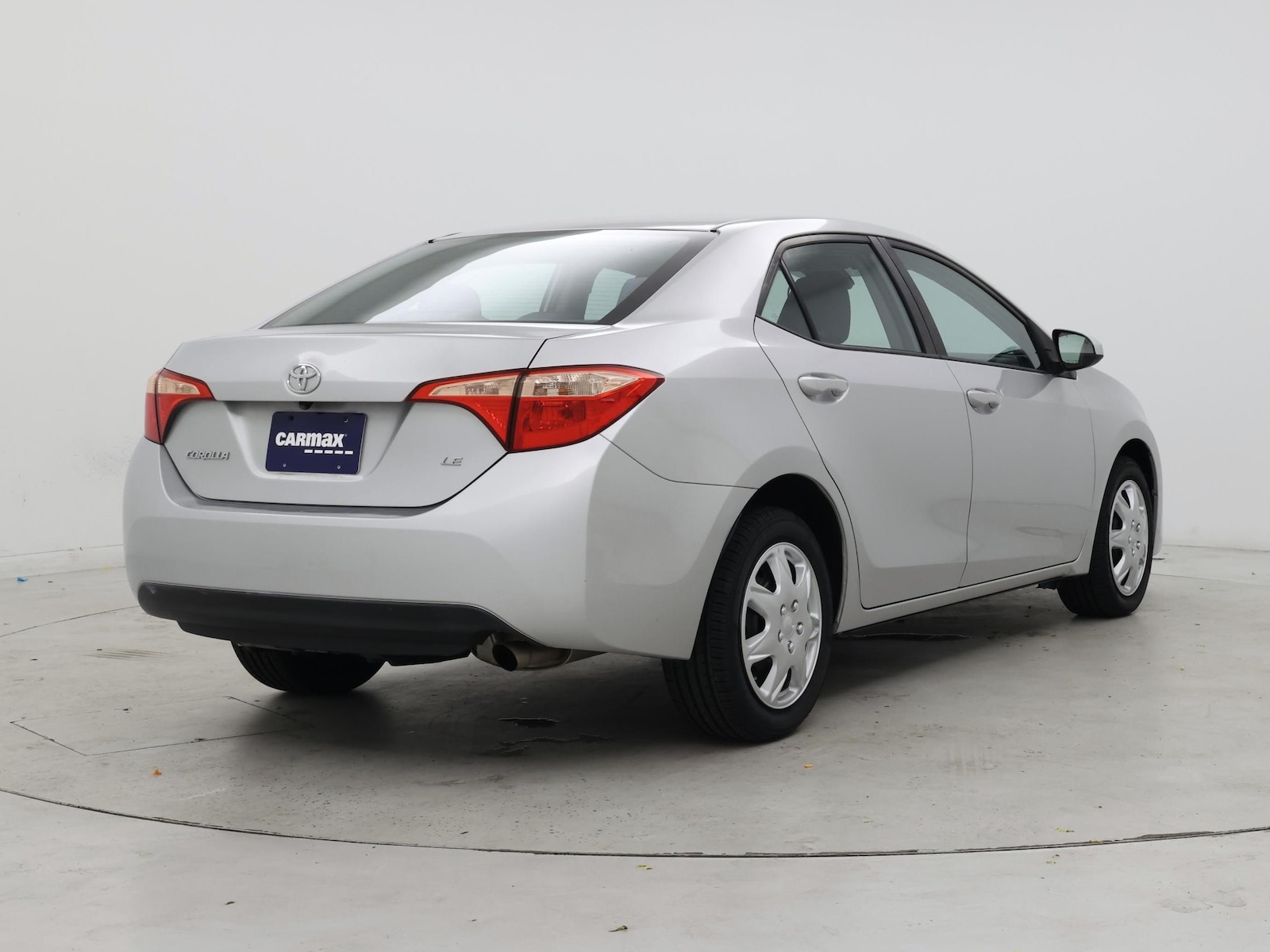 2017 Toyota Corolla LE - Photo 9