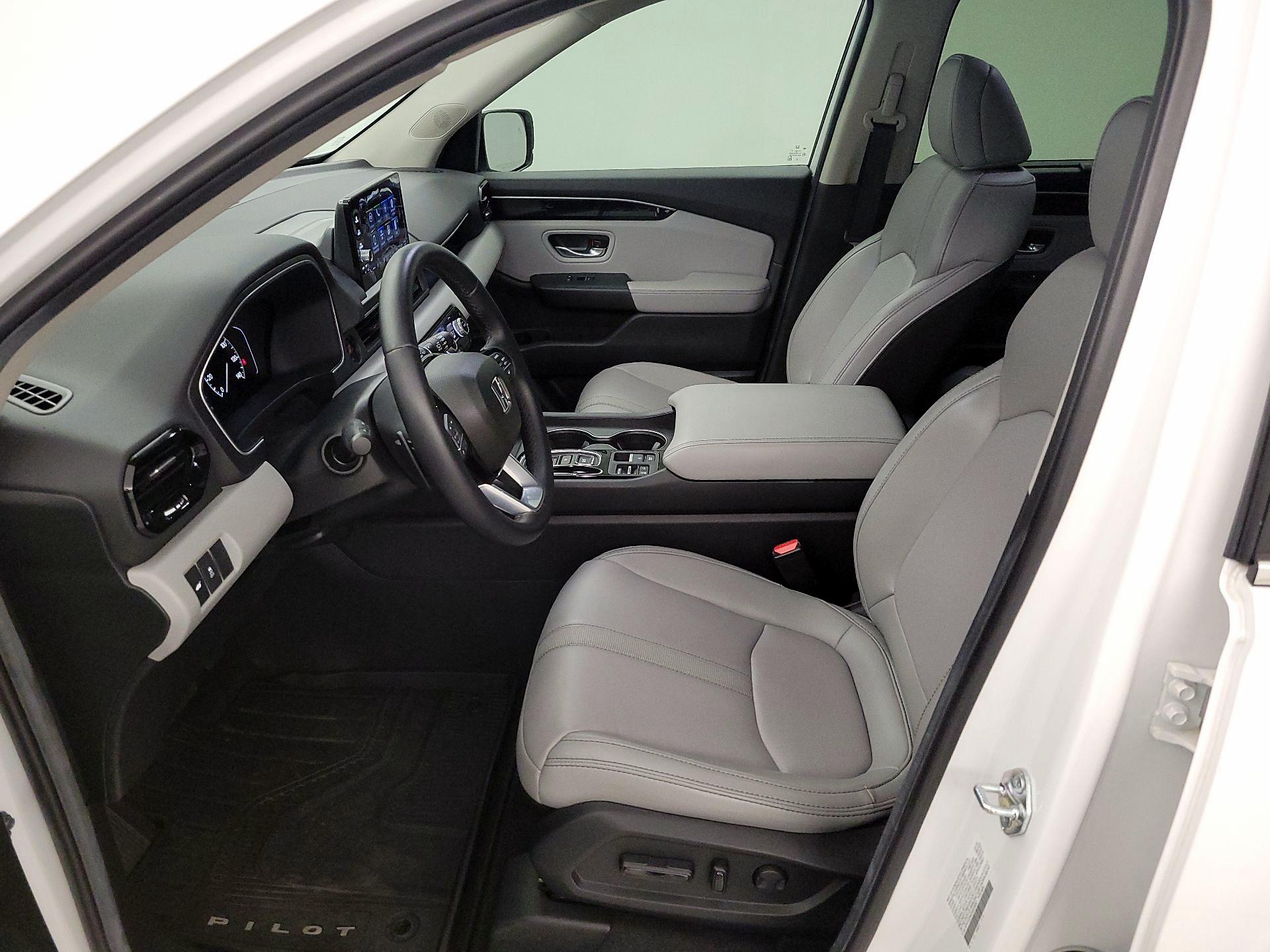 Thumbnail: 2025 Honda Pilot - 11