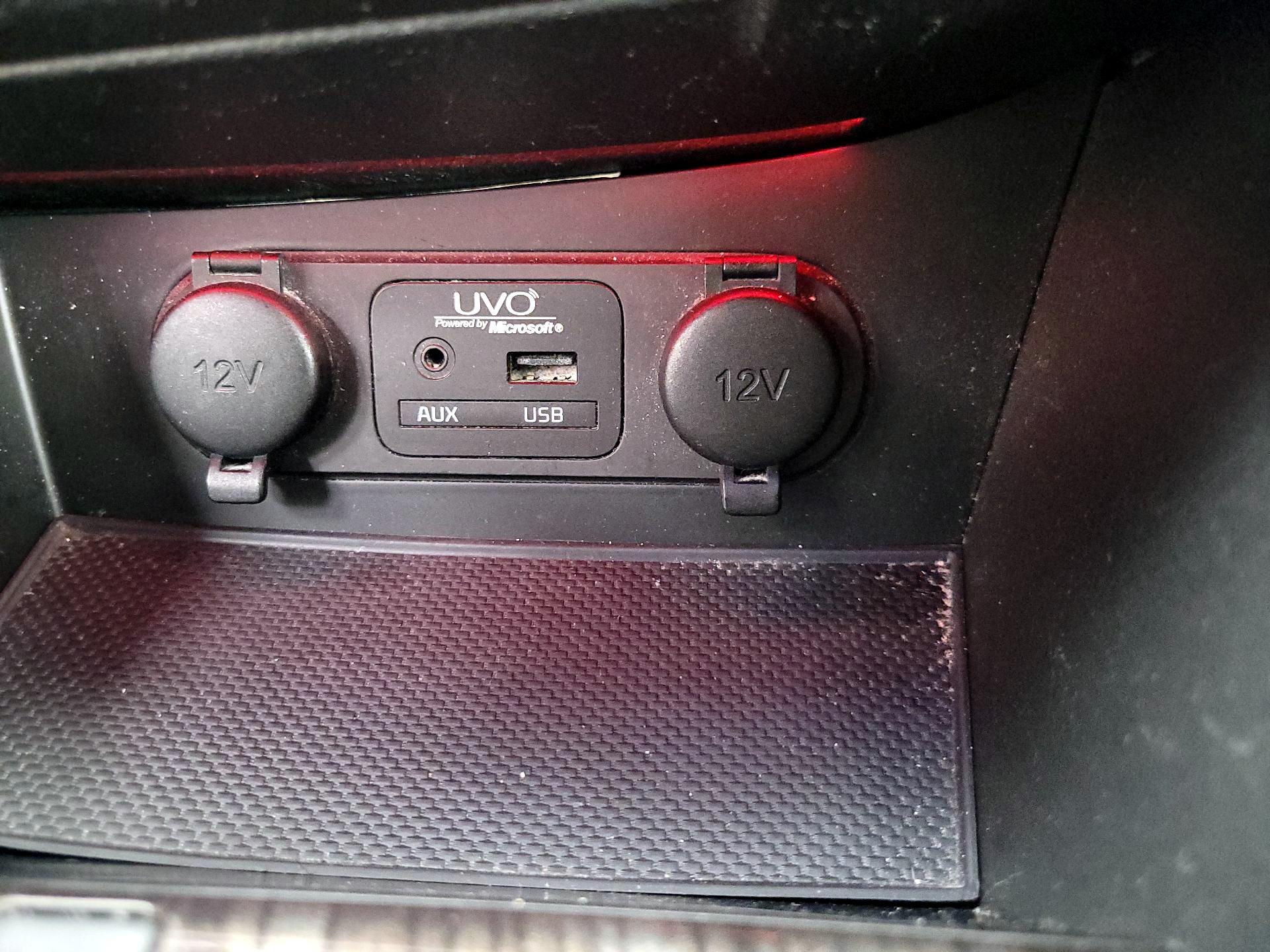 Thumbnail: 2015 Kia Optima - 18