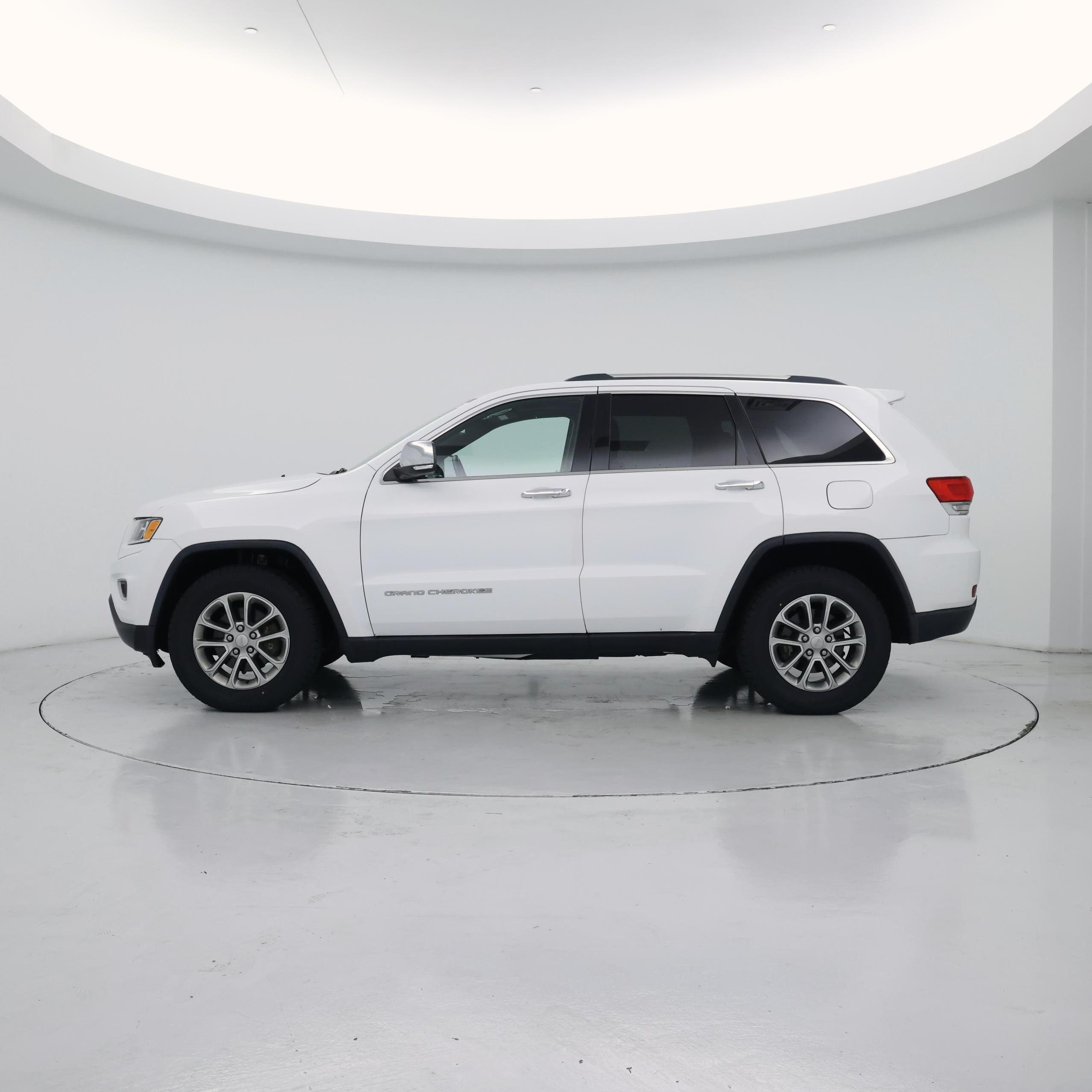 Thumbnail: 2016 Jeep Grand Cherokee - 3