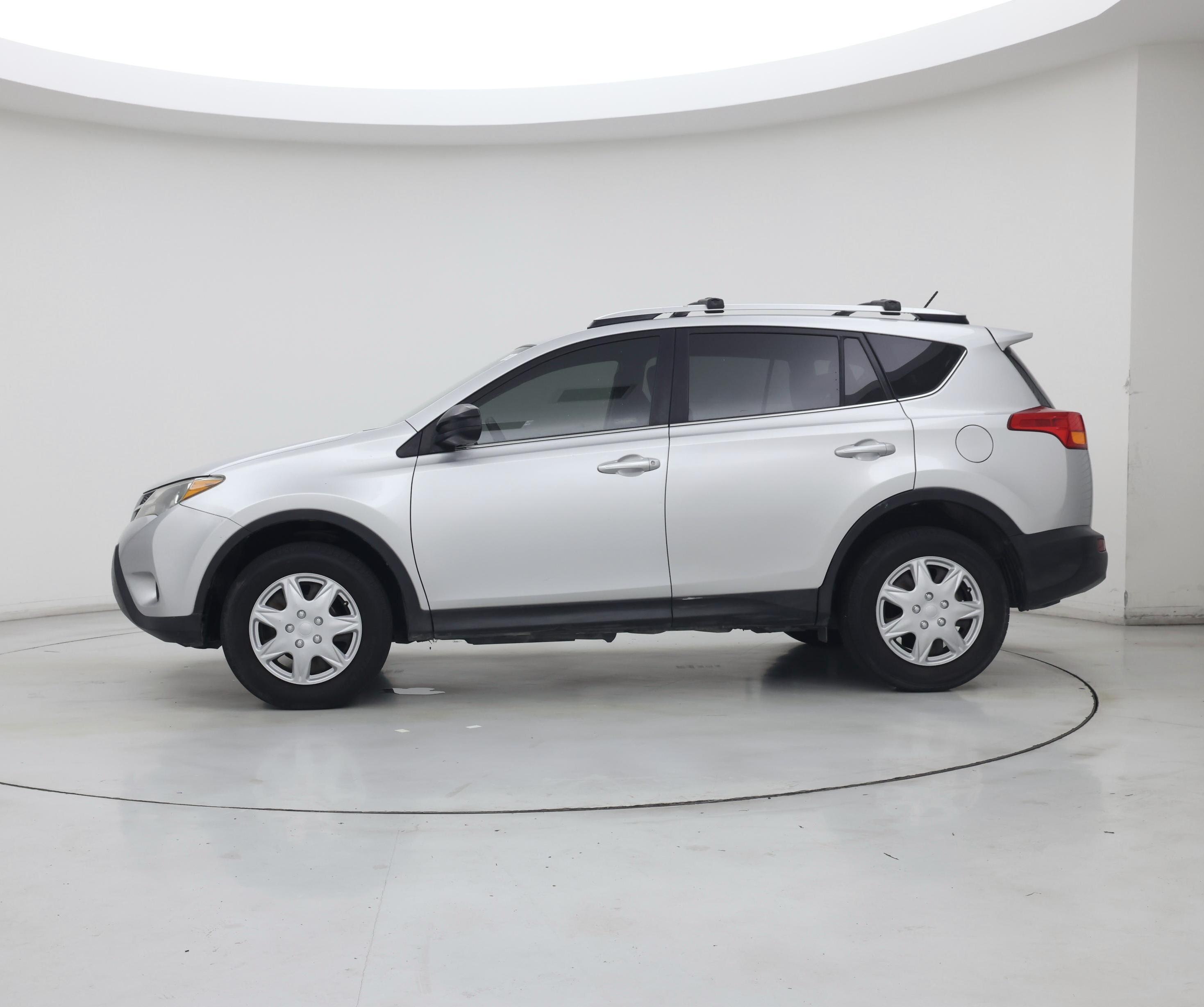 Thumbnail: 2015 Toyota RAV4 - 3