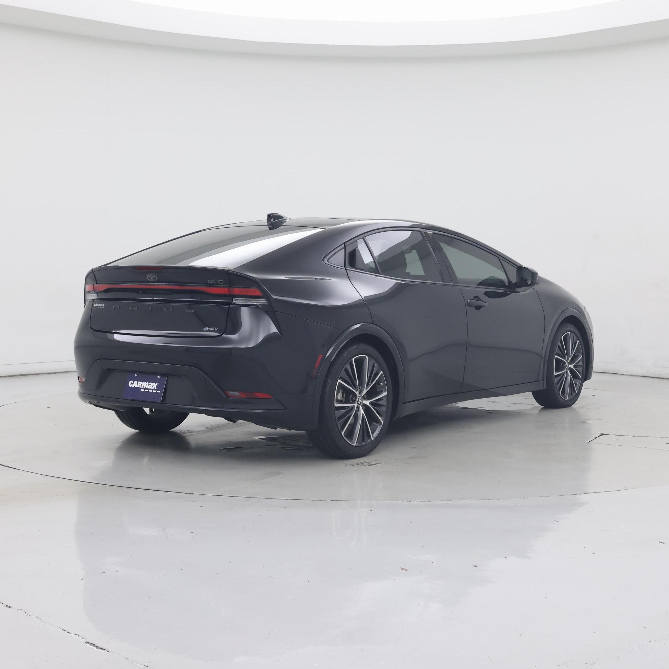 Thumbnail: 2023 Toyota Prius - 8