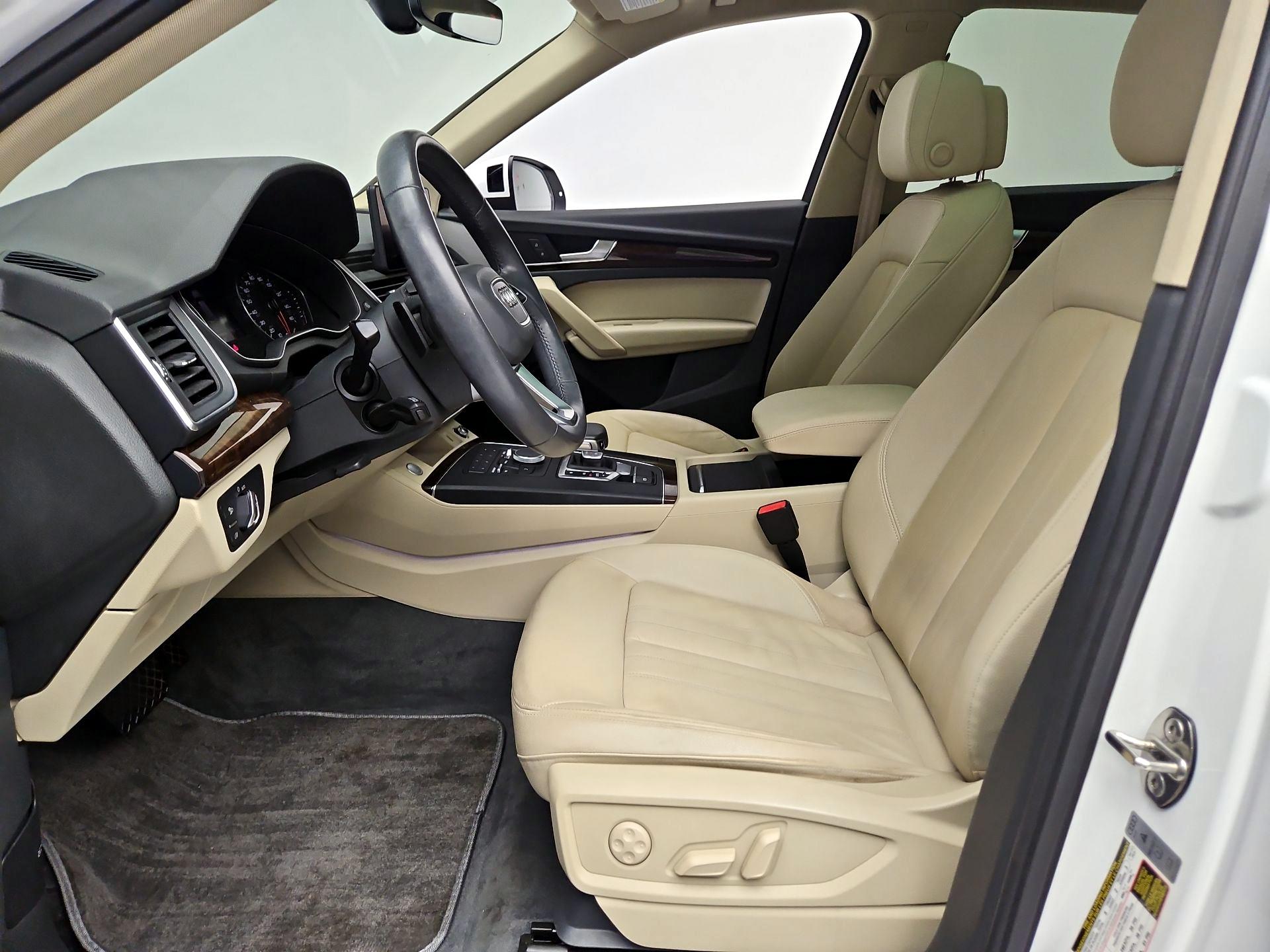 Thumbnail: 2020 Audi Q5 - 11