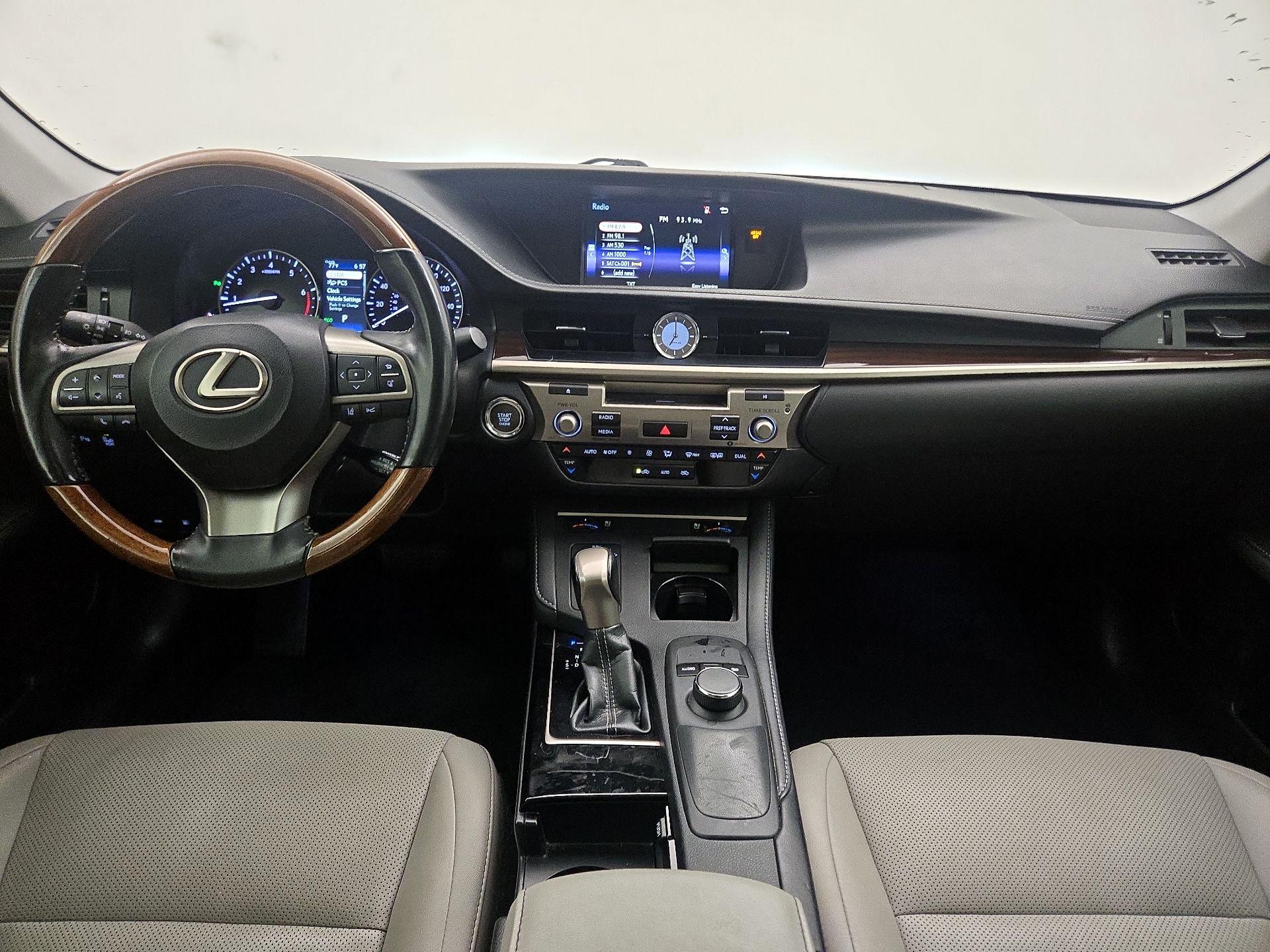 Thumbnail: 2017 Lexus ES - 9
