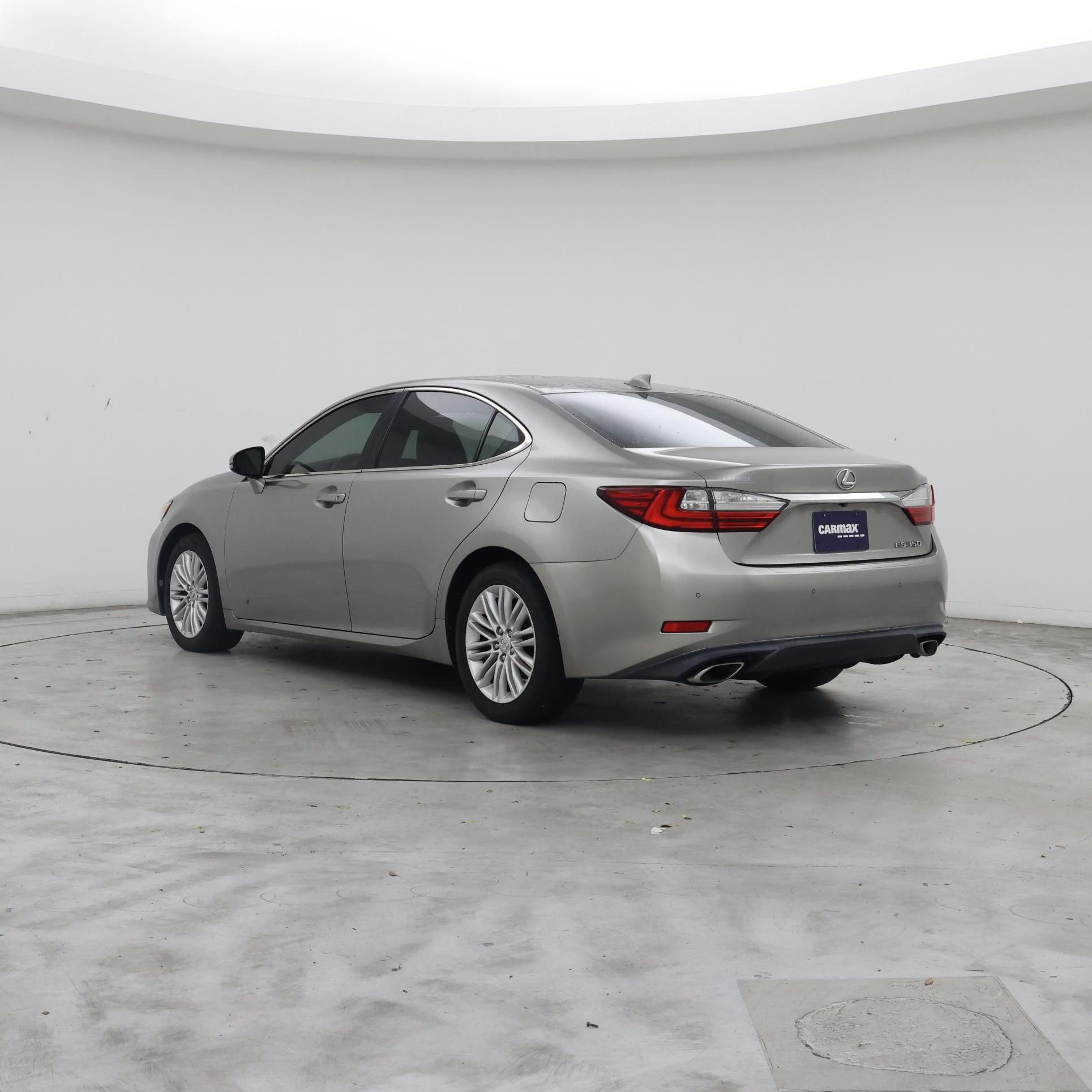 Thumbnail: 2017 Lexus ES - 2