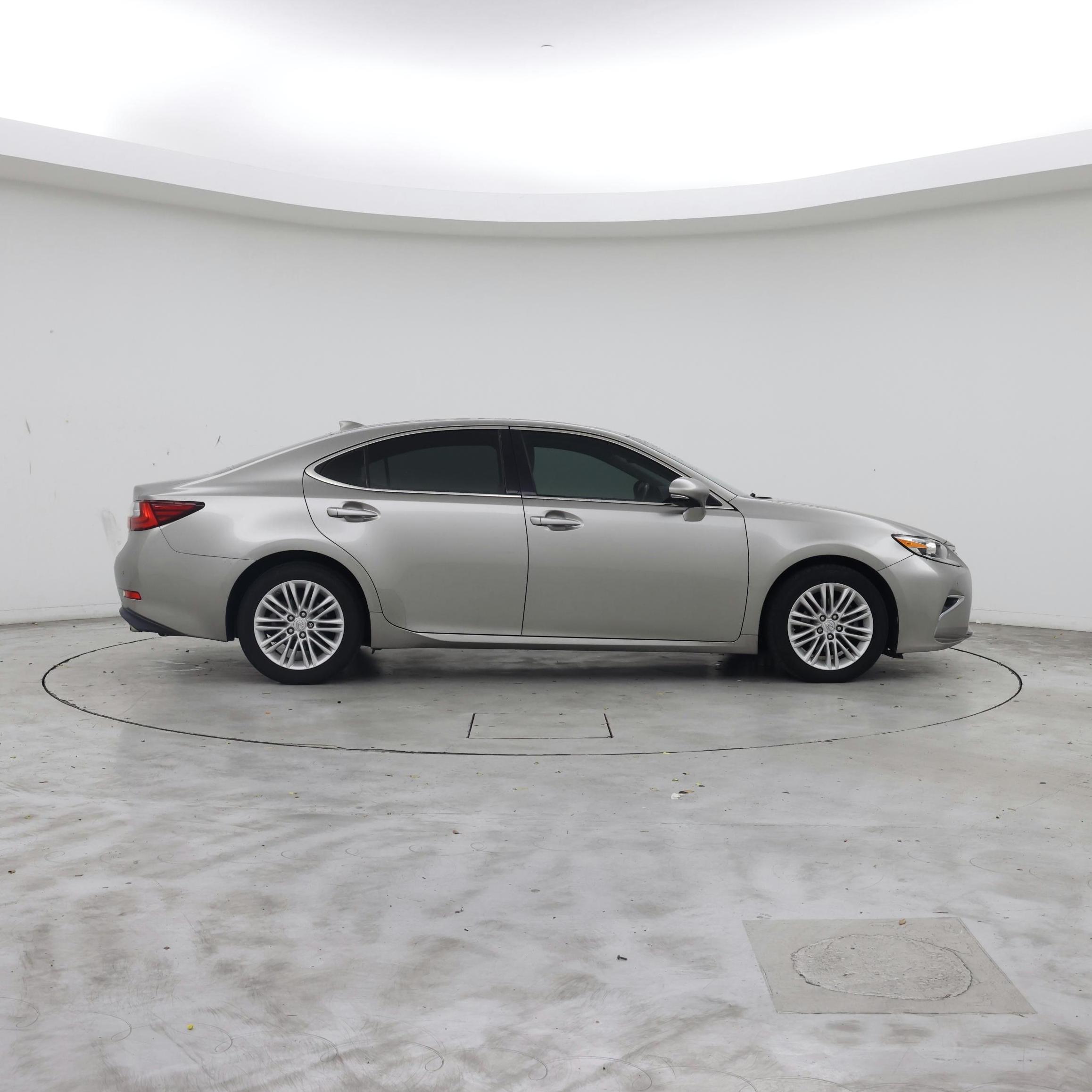Thumbnail: 2017 Lexus ES - 7