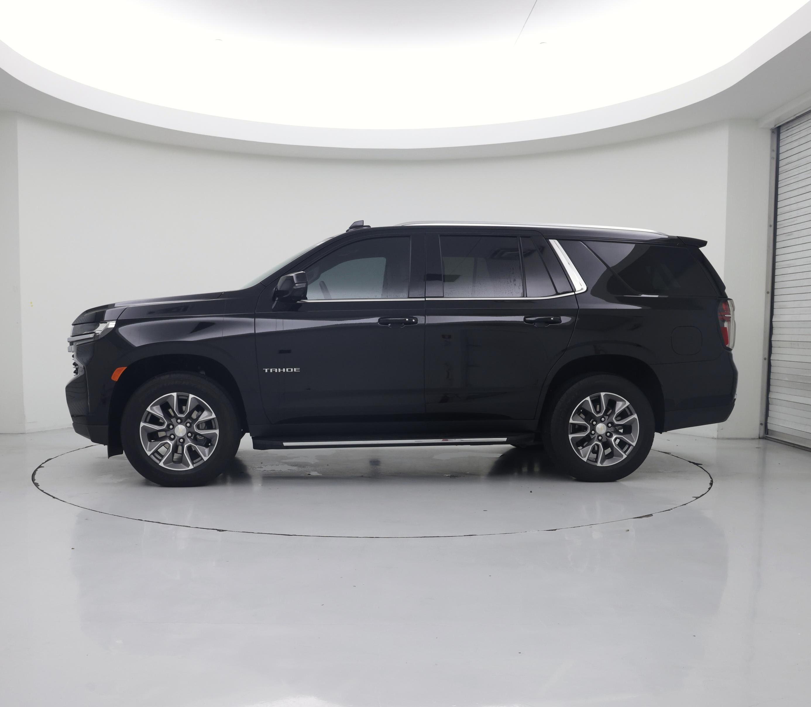 Thumbnail: 2024 Chevrolet Tahoe - 3