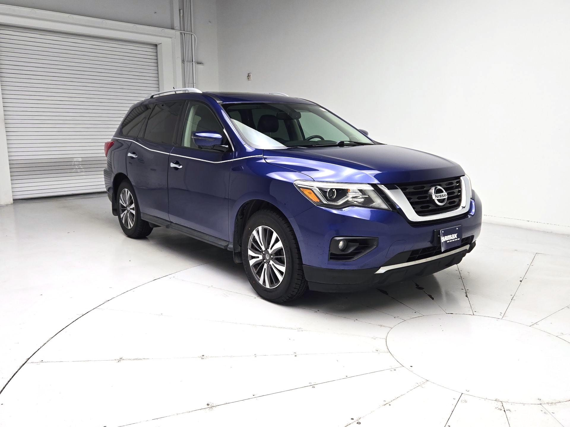 Thumbnail: 2017 Nissan Pathfinder - 1