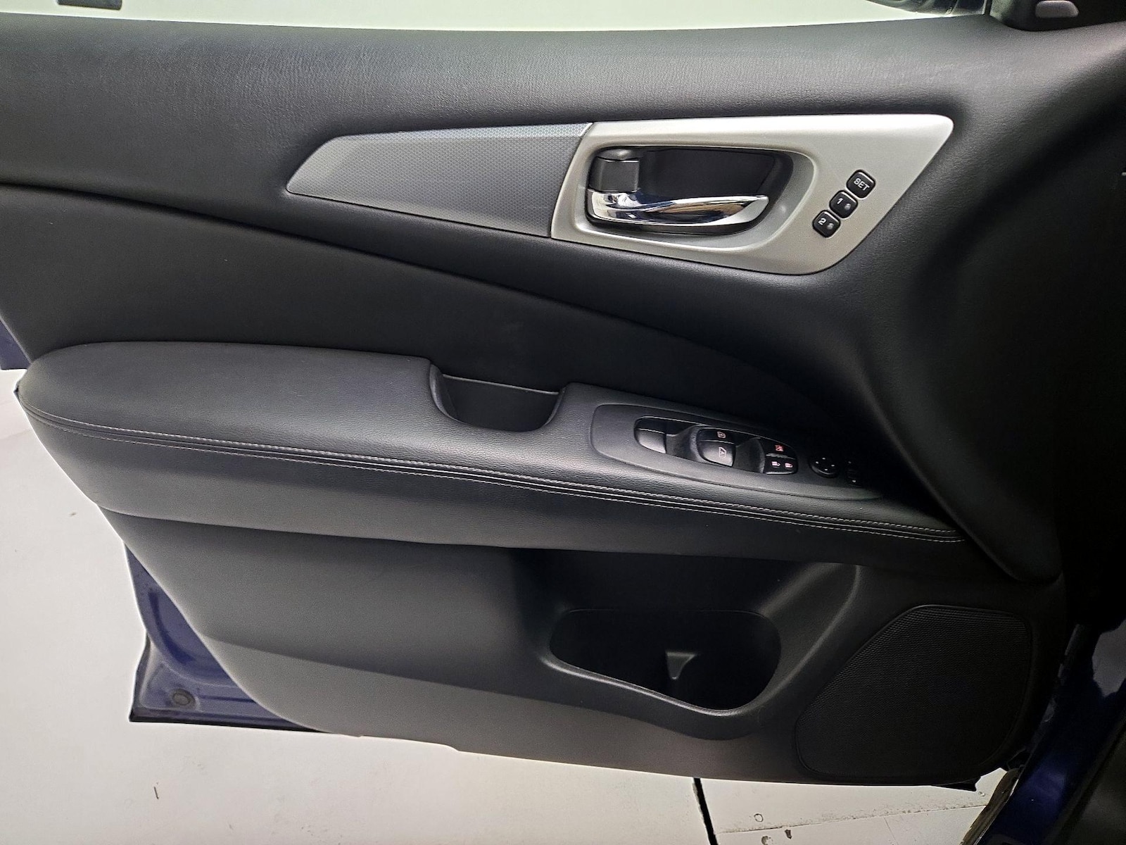 2017 Nissan Pathfinder SL - Photo 11
