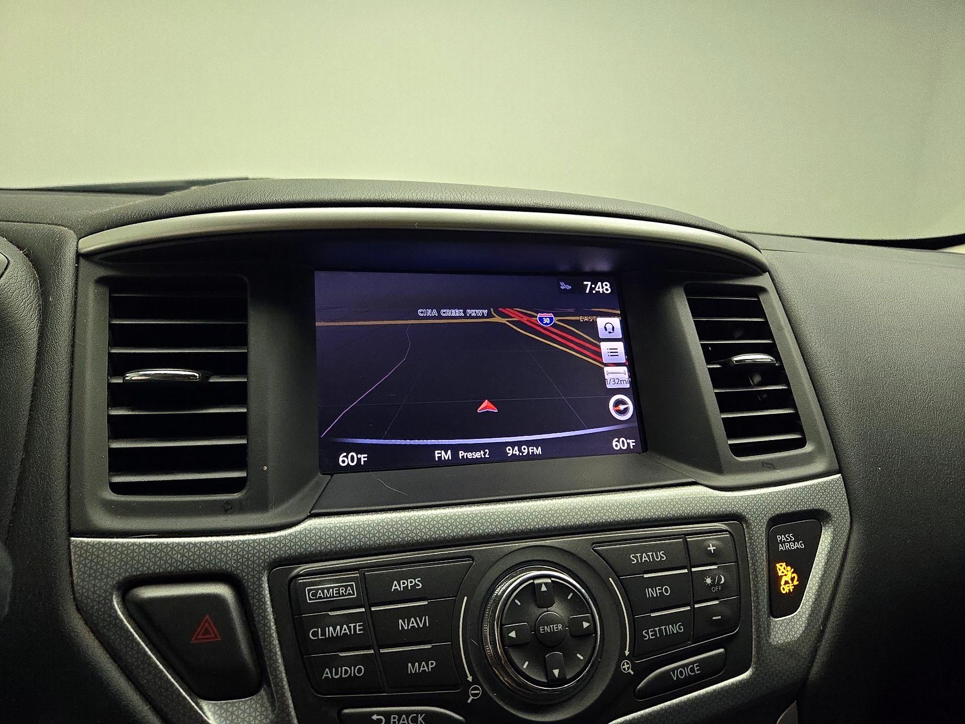 Thumbnail: 2017 Nissan Pathfinder - 12