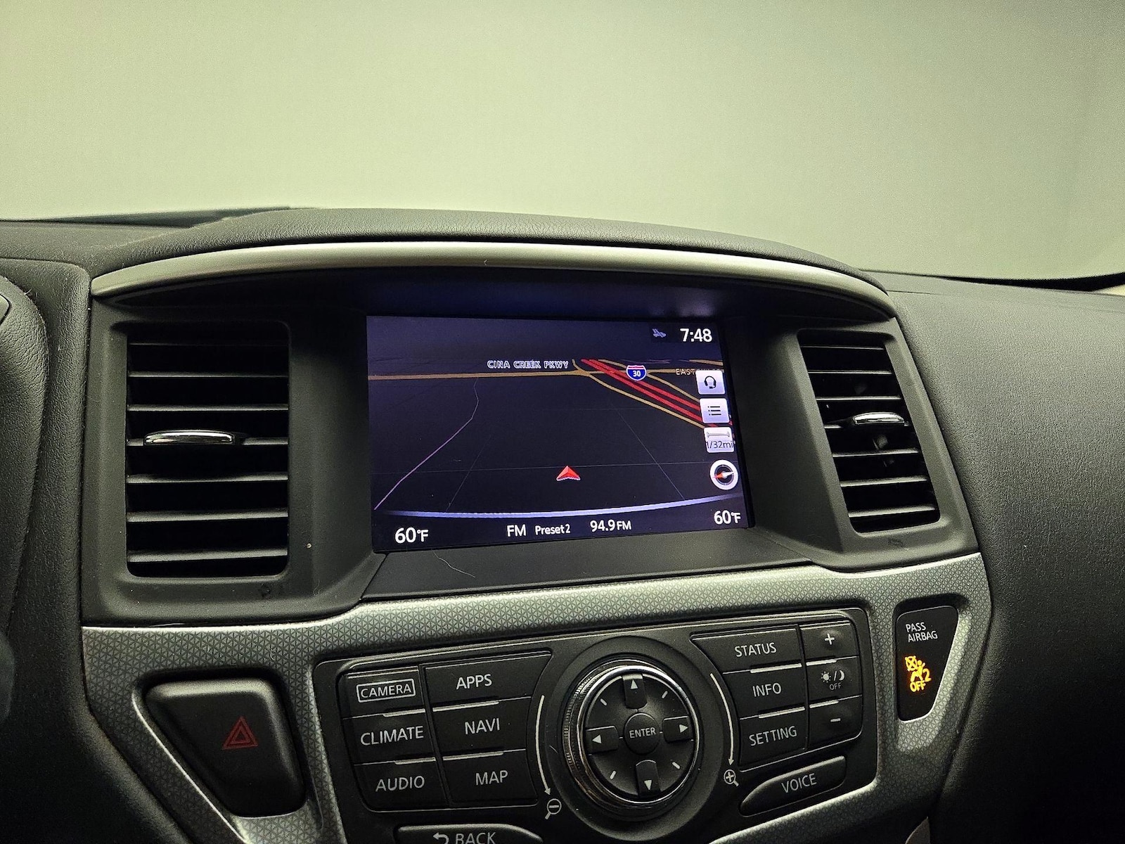 2017 Nissan Pathfinder SL - Photo 13