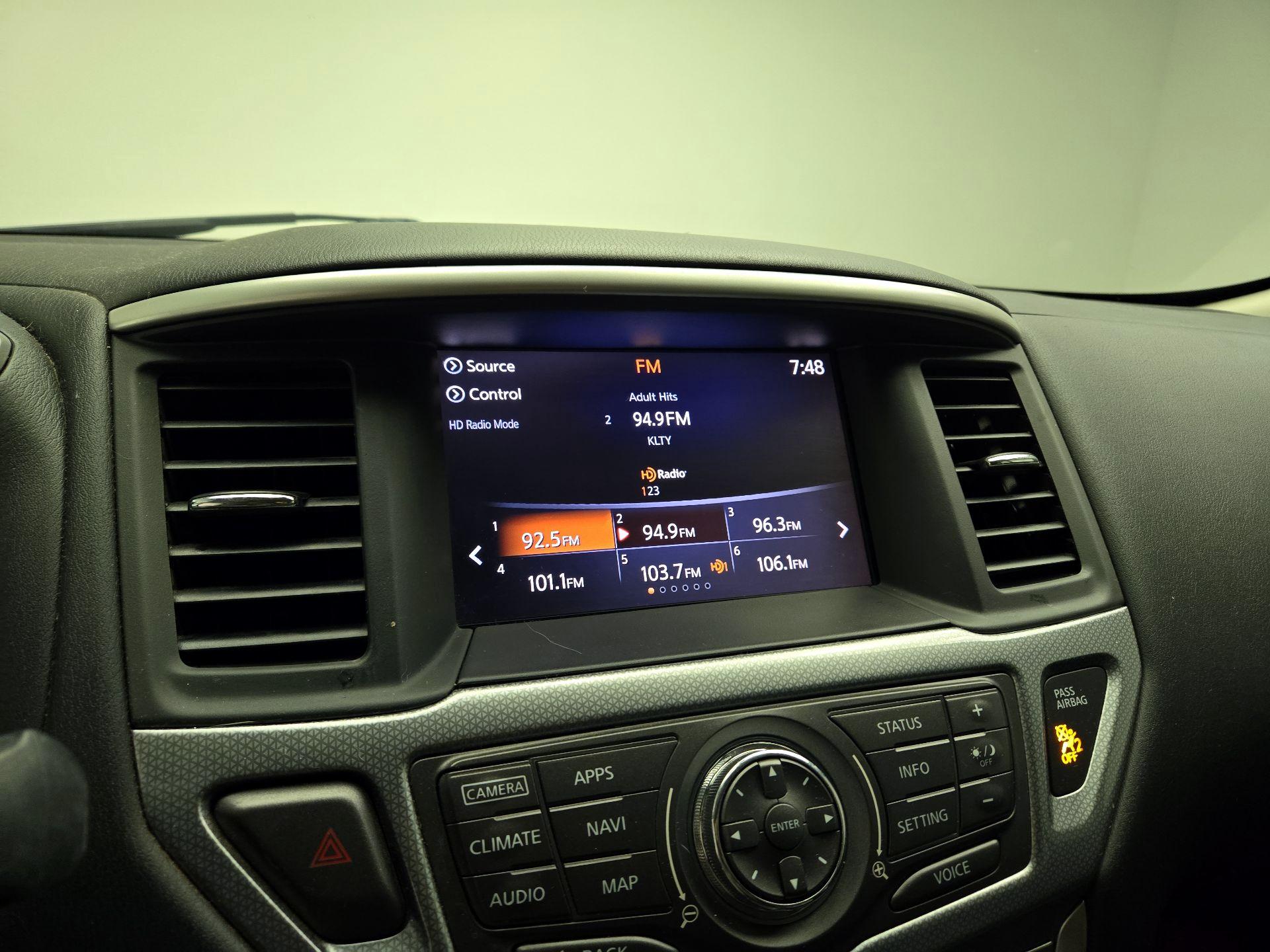 Thumbnail: 2017 Nissan Pathfinder - 14