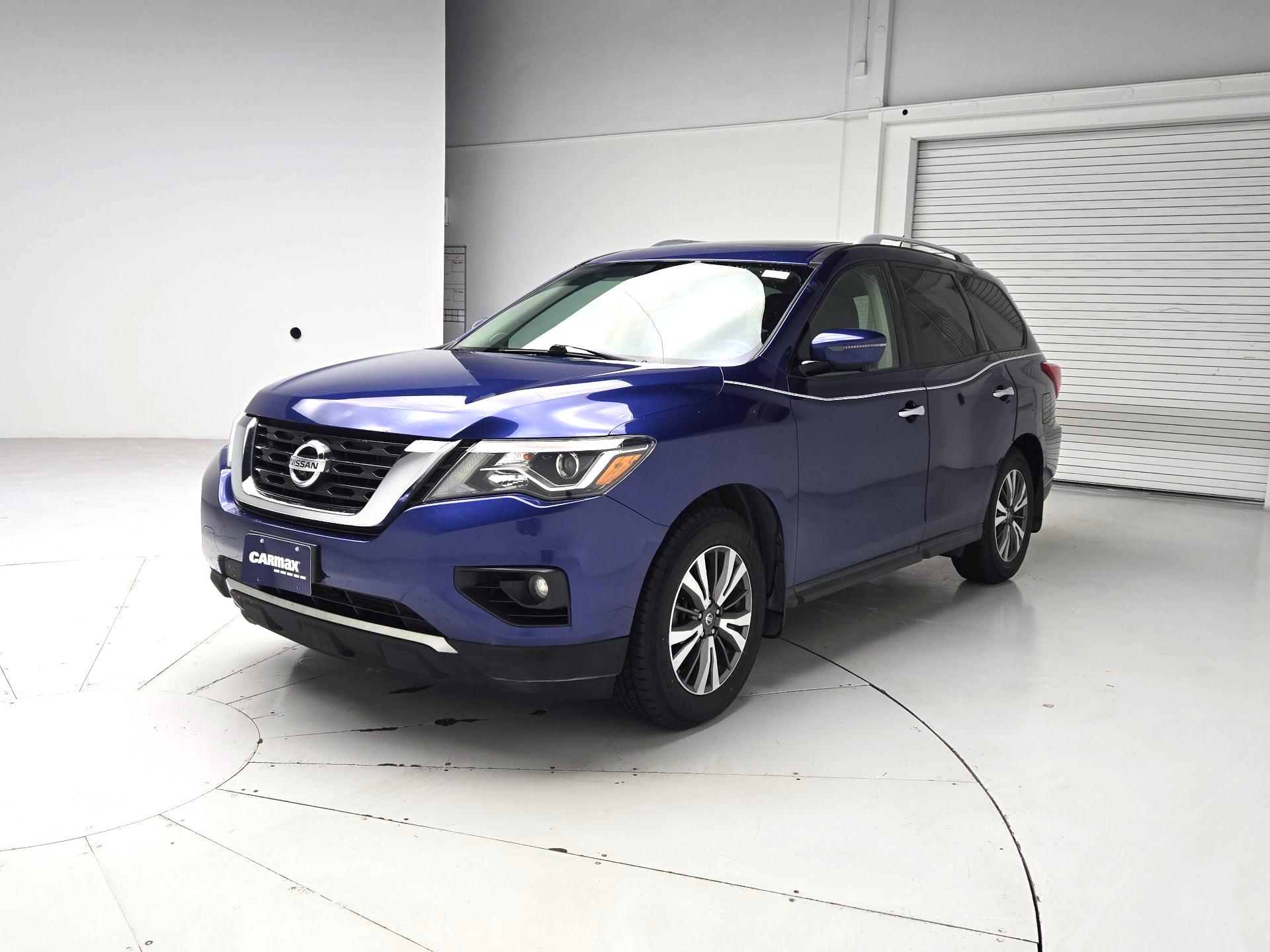 Thumbnail: 2017 Nissan Pathfinder - 3