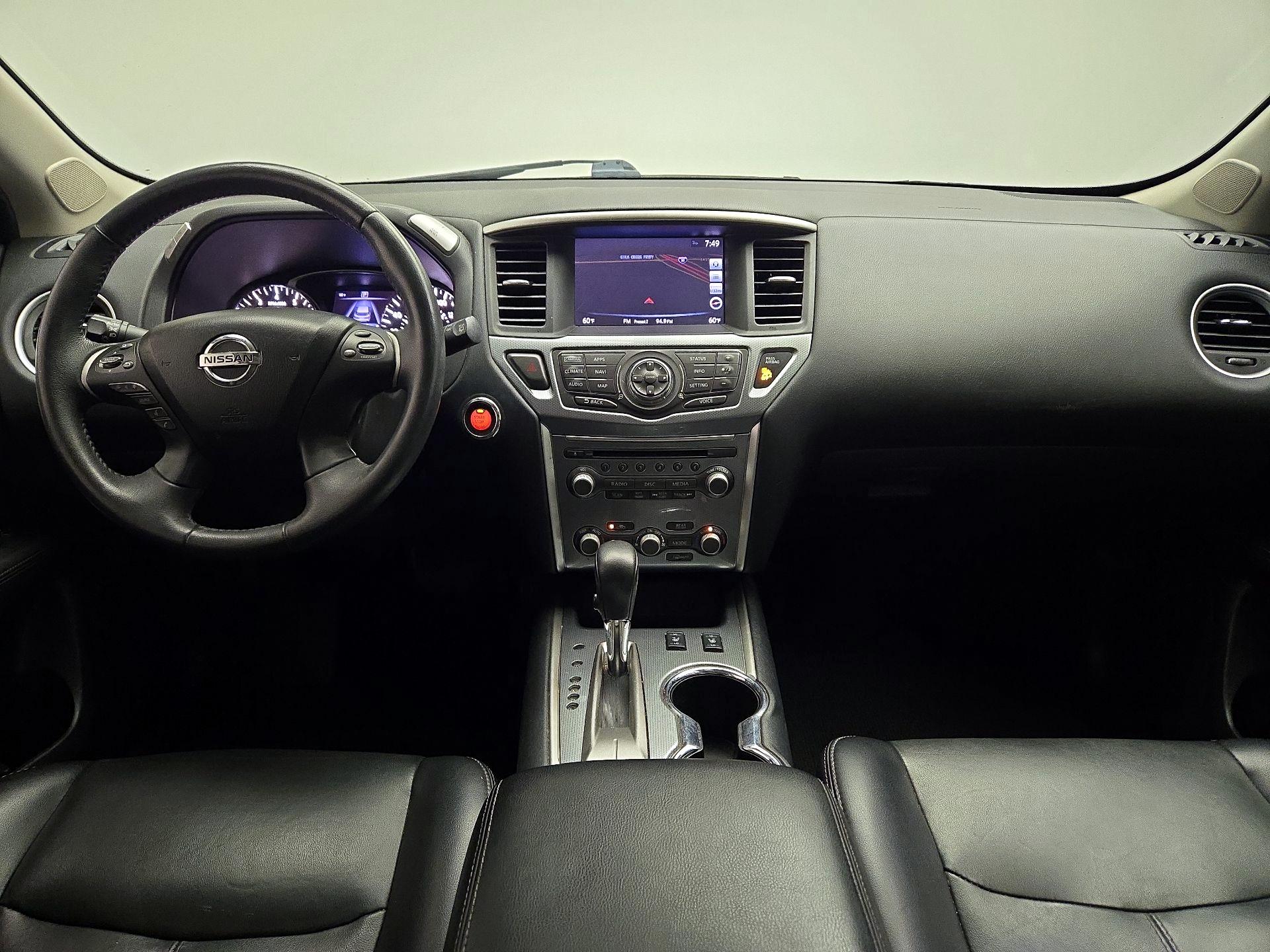Thumbnail: 2017 Nissan Pathfinder - 8