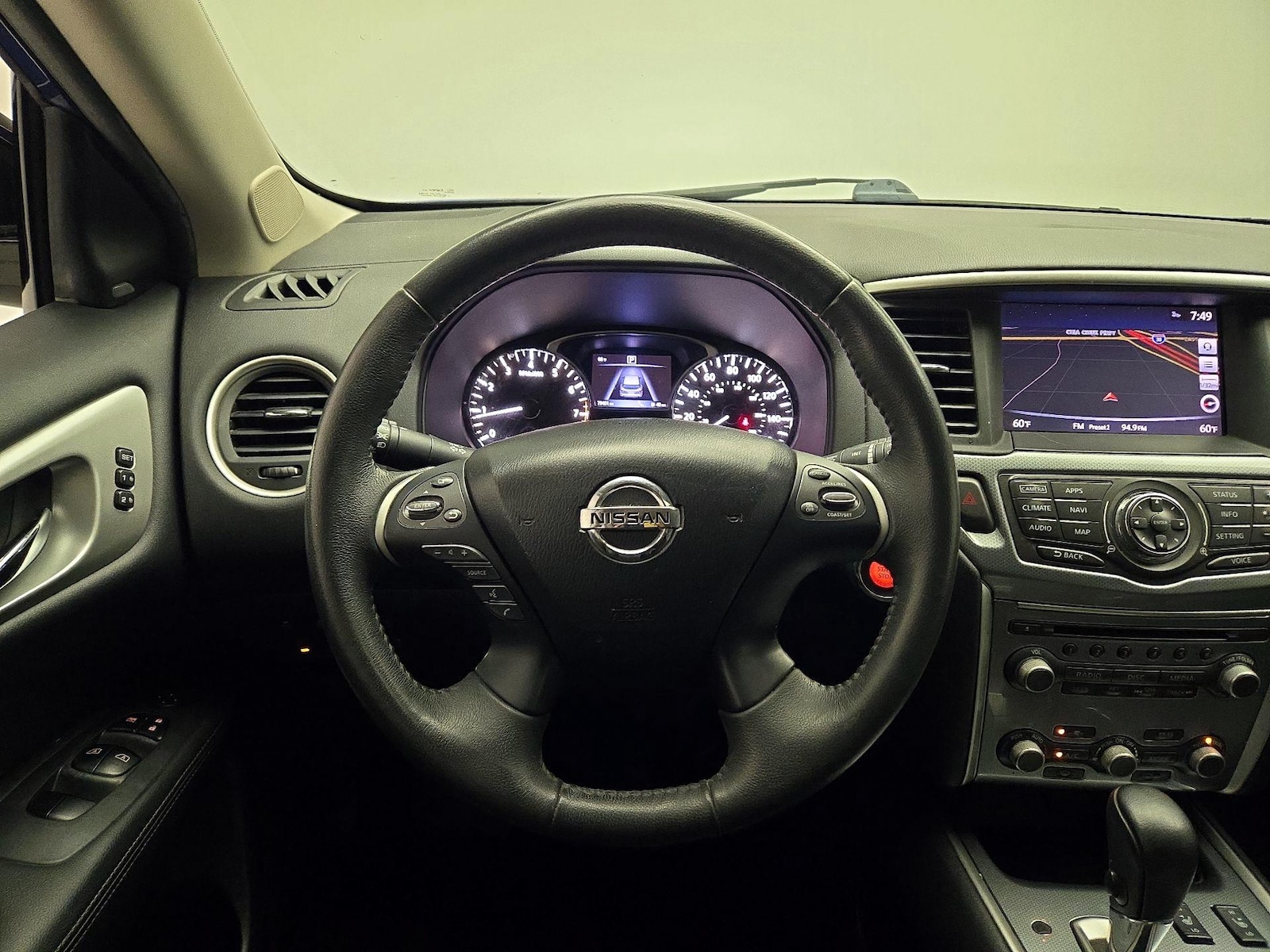 2017 Nissan Pathfinder SL - Photo 9