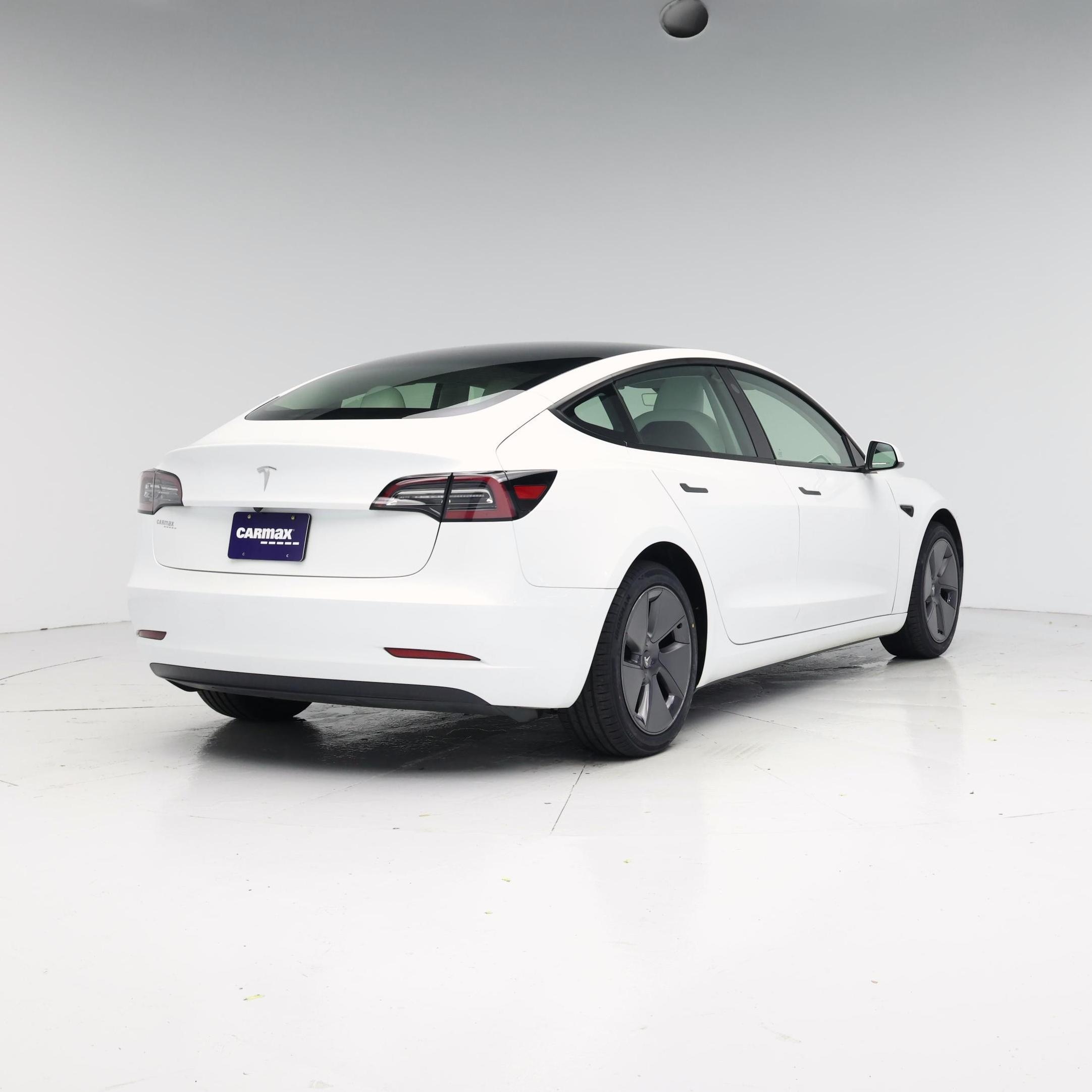 Thumbnail: 2023 Tesla Model 3 - 8