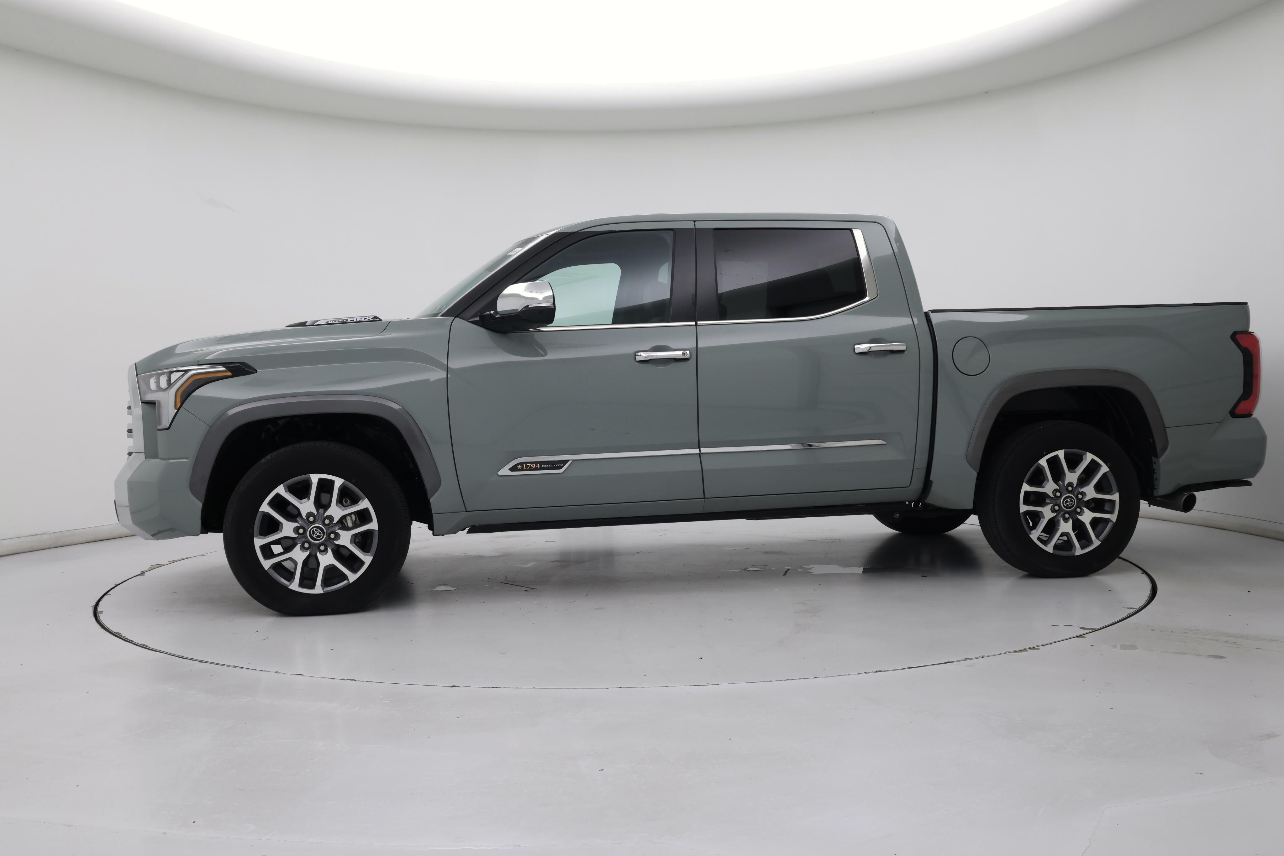Thumbnail: 2024 Toyota Tundra - 3
