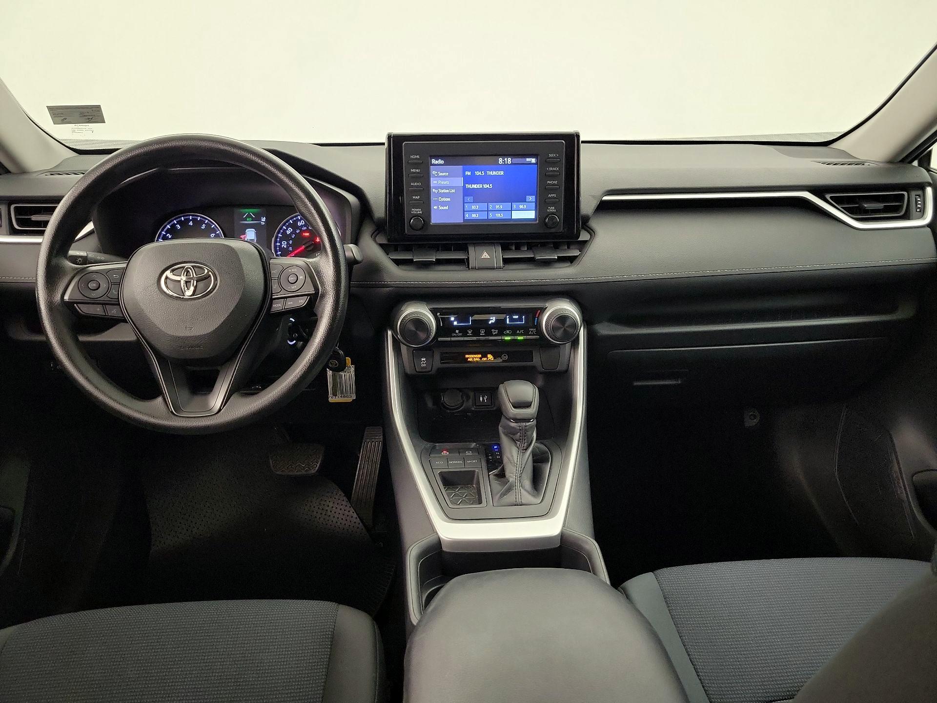 Thumbnail: 2019 Toyota RAV4 - 9