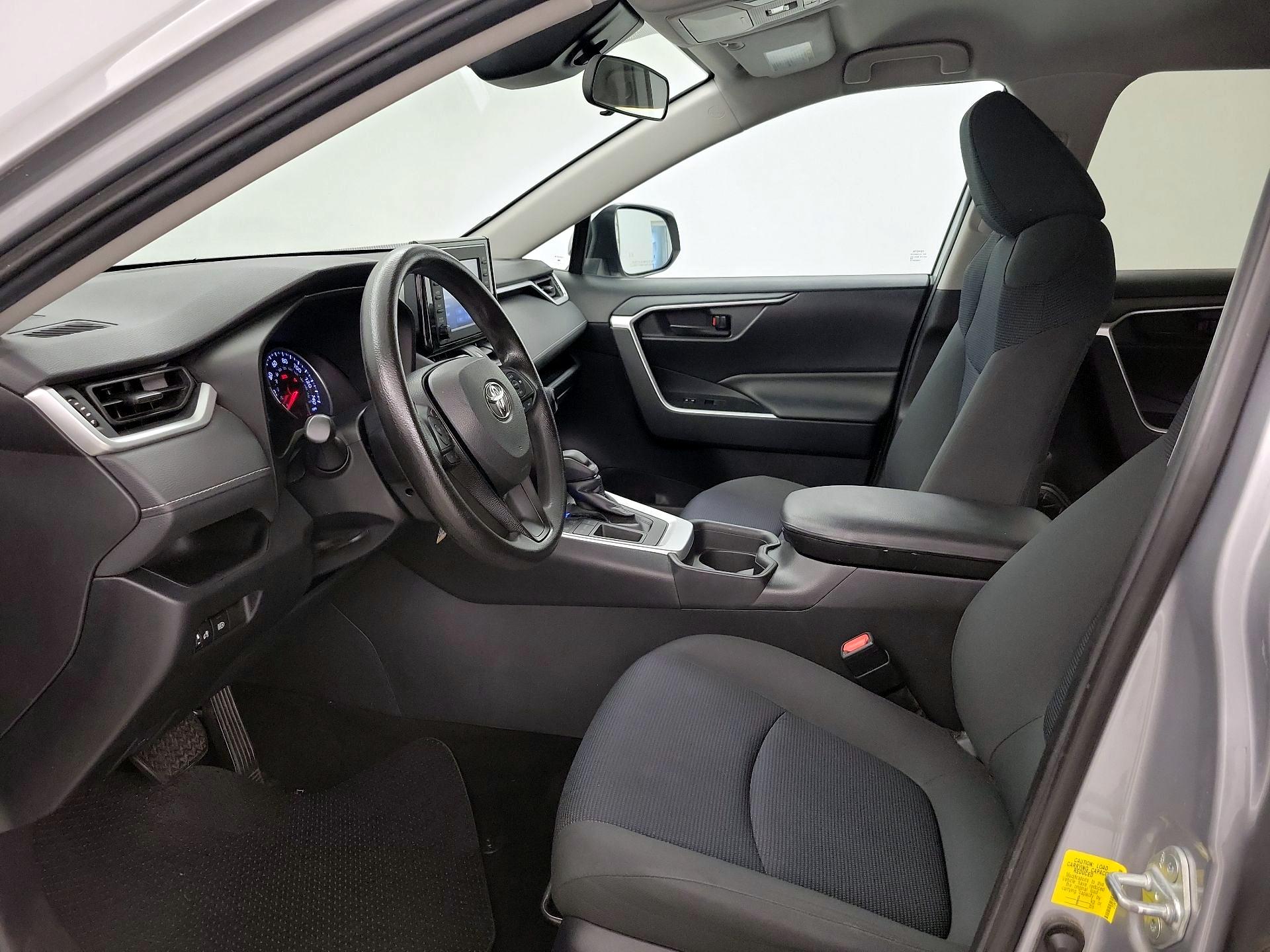 Thumbnail: 2019 Toyota RAV4 - 11