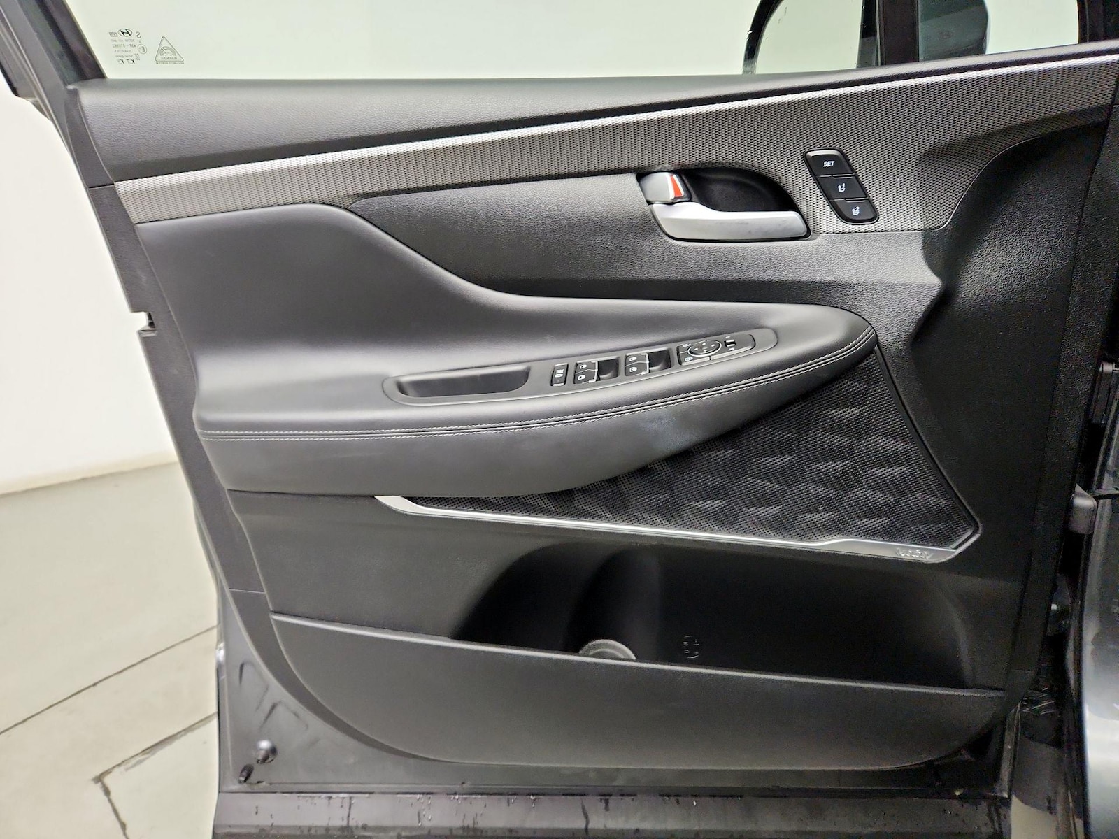 2020 Hyundai Santa Fe Limited - Photo 13