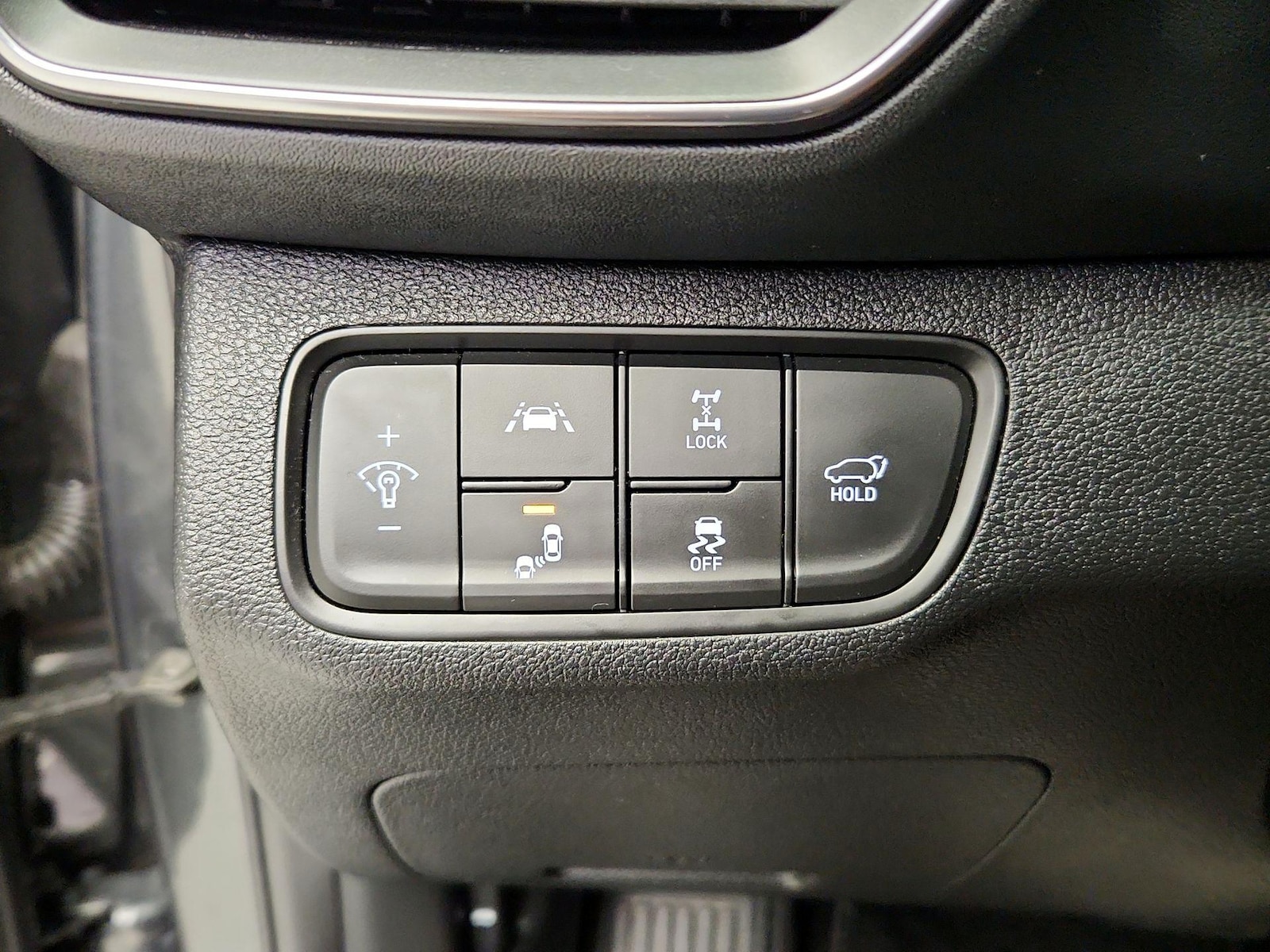 2020 Hyundai Santa Fe Limited - Photo 14