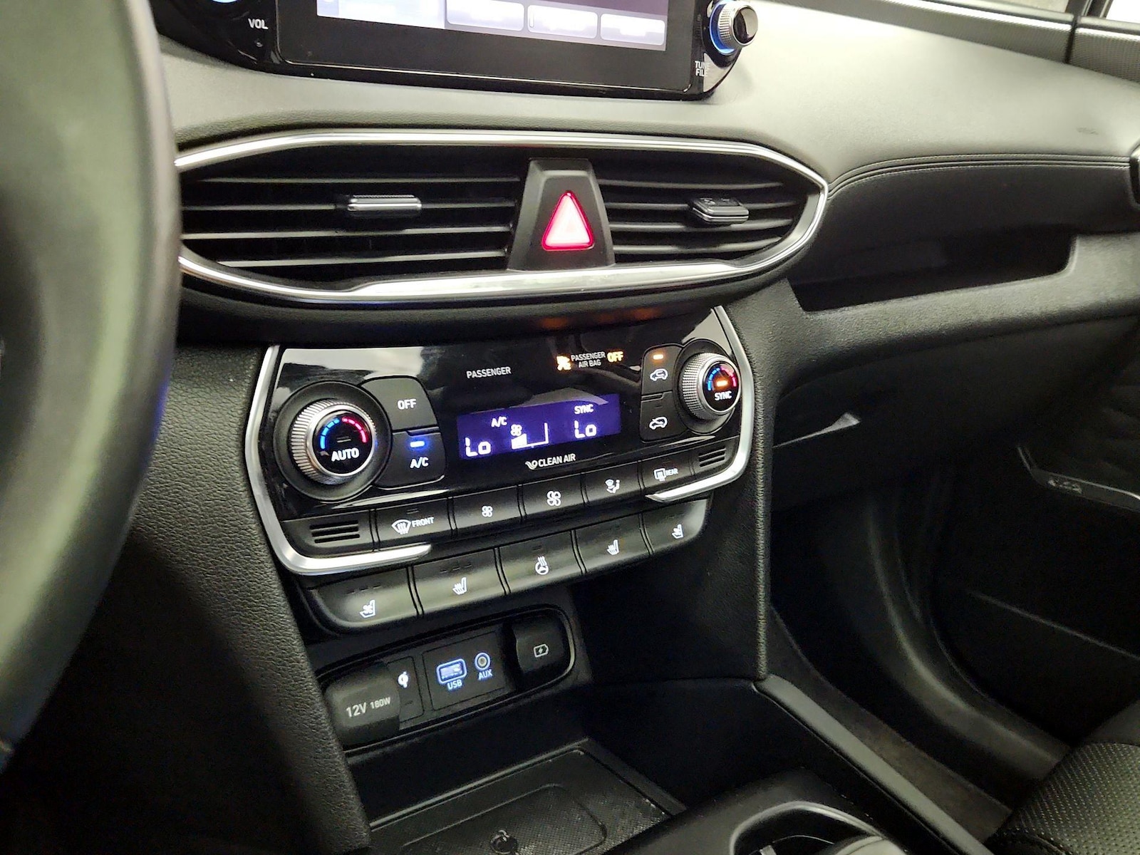 2020 Hyundai Santa Fe Limited - Photo 17
