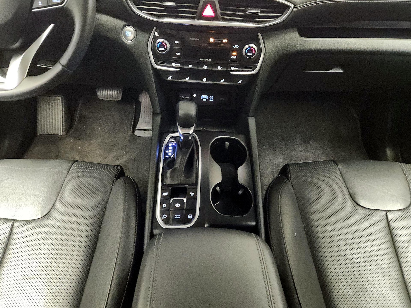 2020 Hyundai Santa Fe Limited - Photo 18