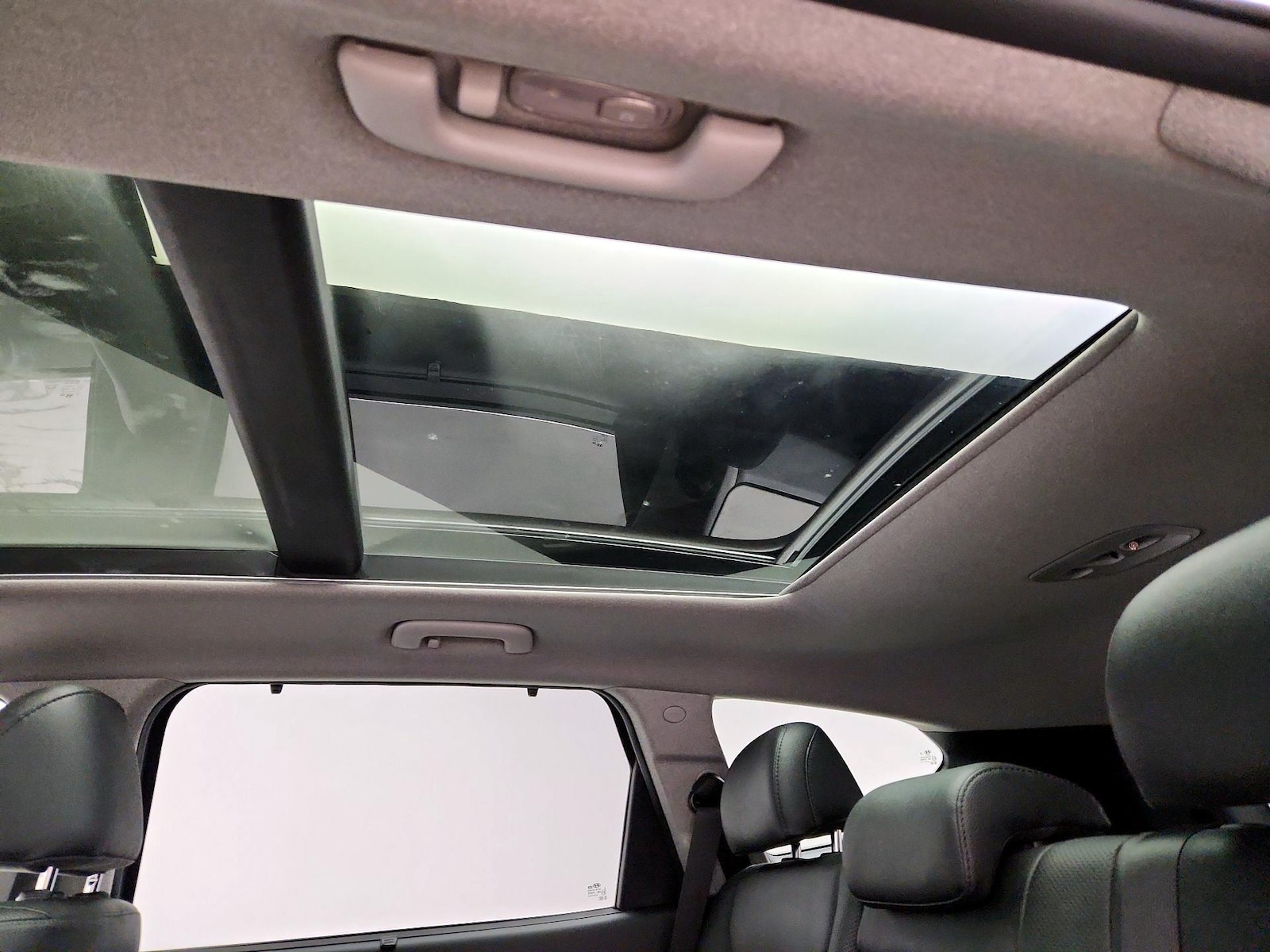 2020 Hyundai Santa Fe Limited - Photo 24