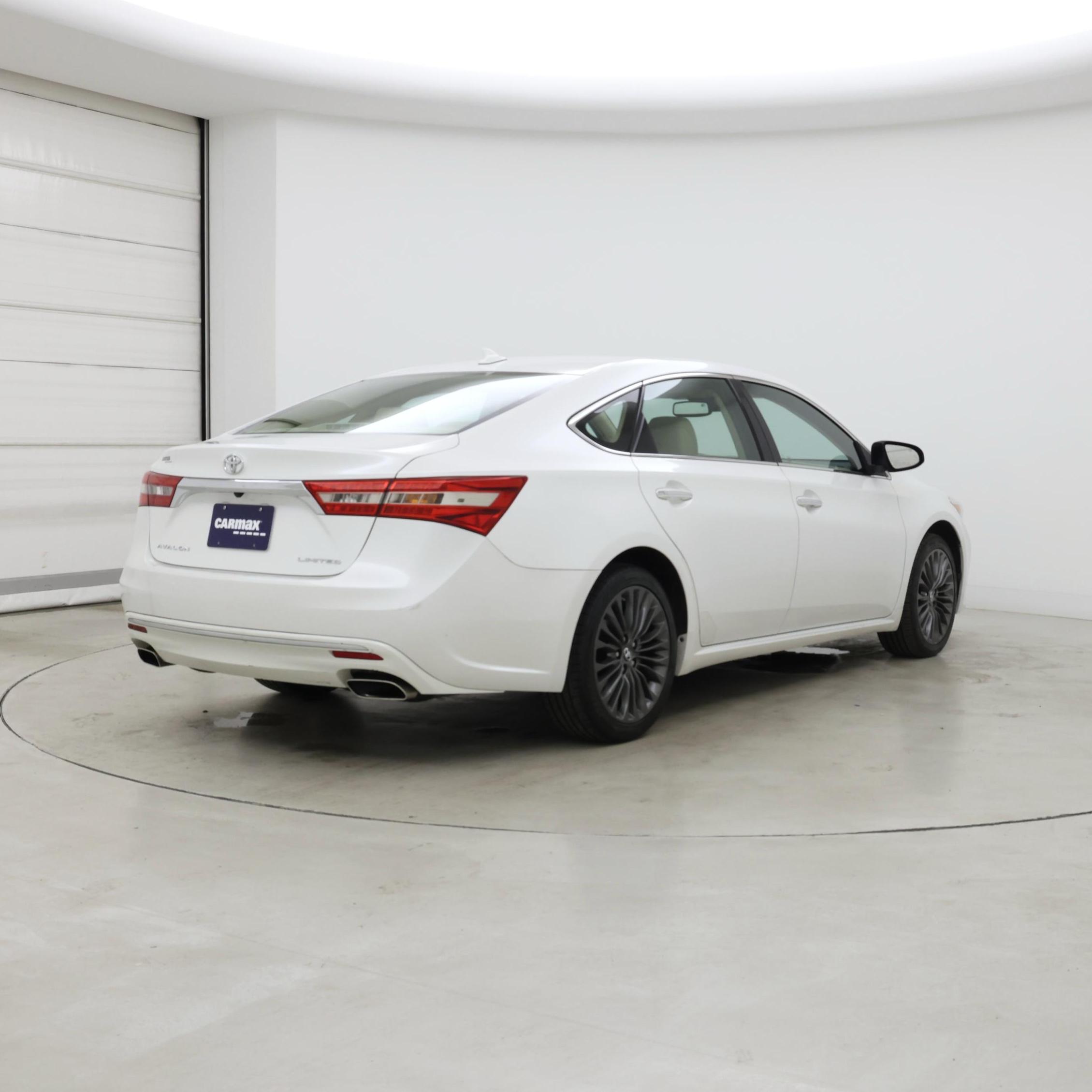 Thumbnail: 2017 Toyota Avalon - 8