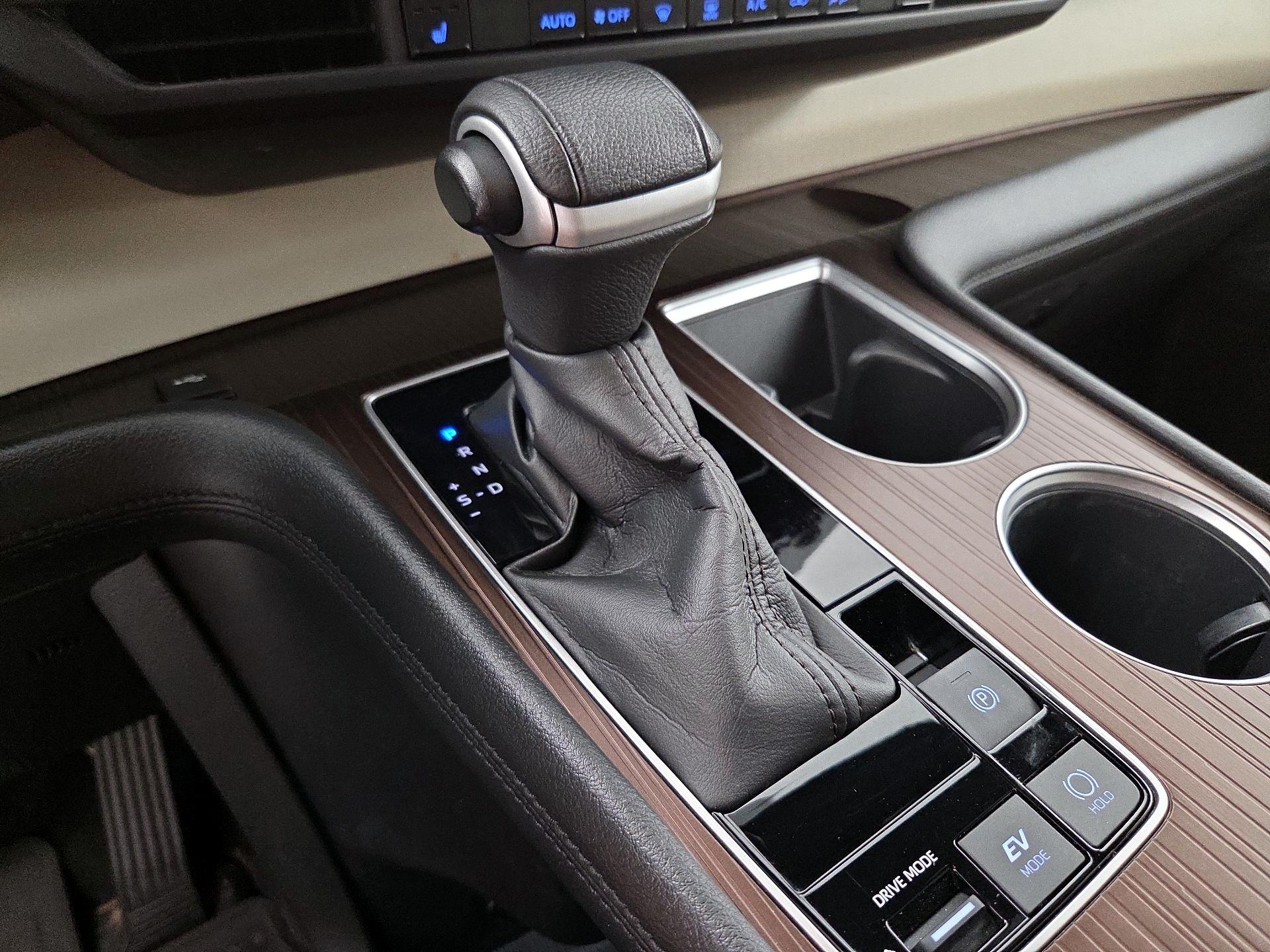 Thumbnail: 2021 Toyota Sienna - 17