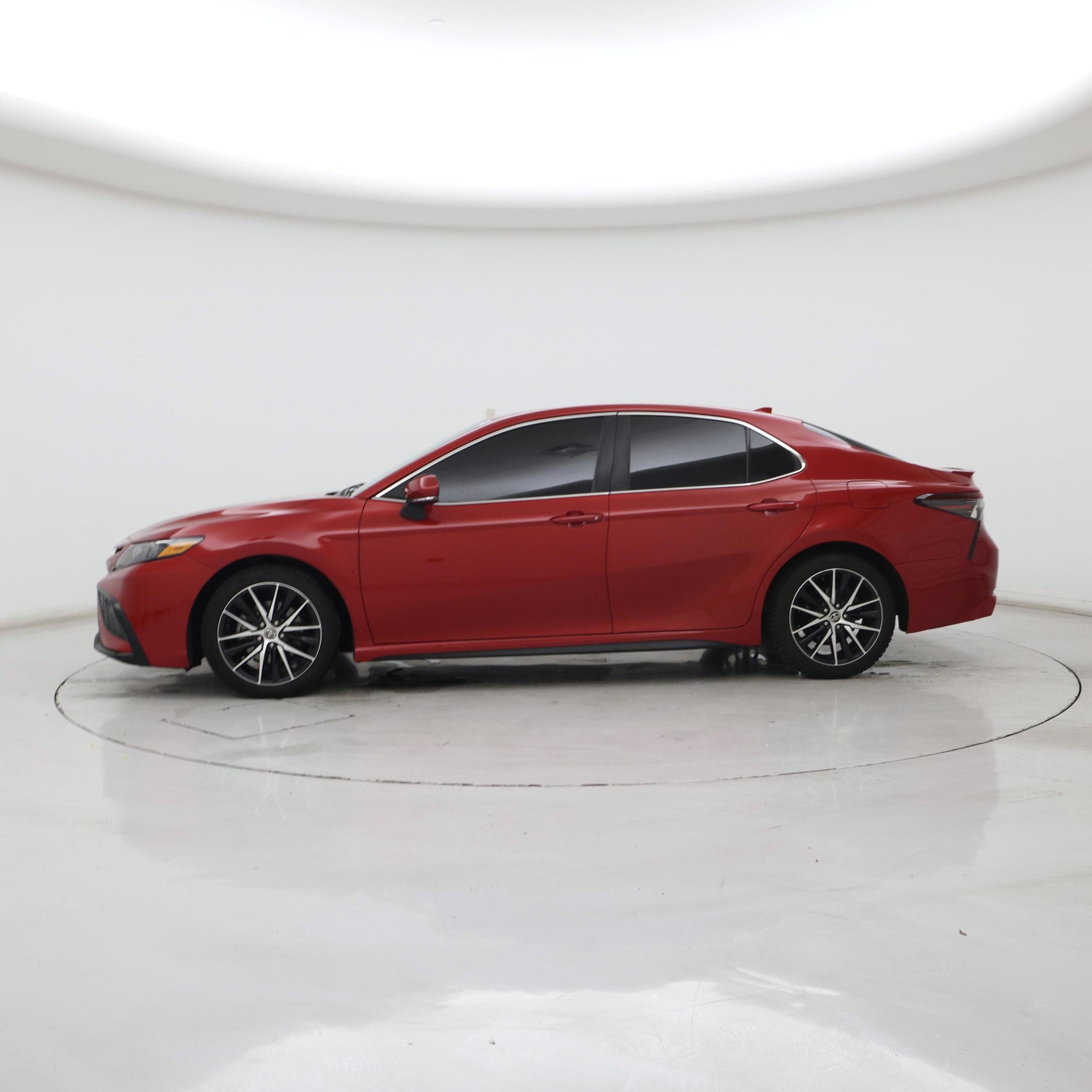 Thumbnail: 2022 Toyota Camry - 3