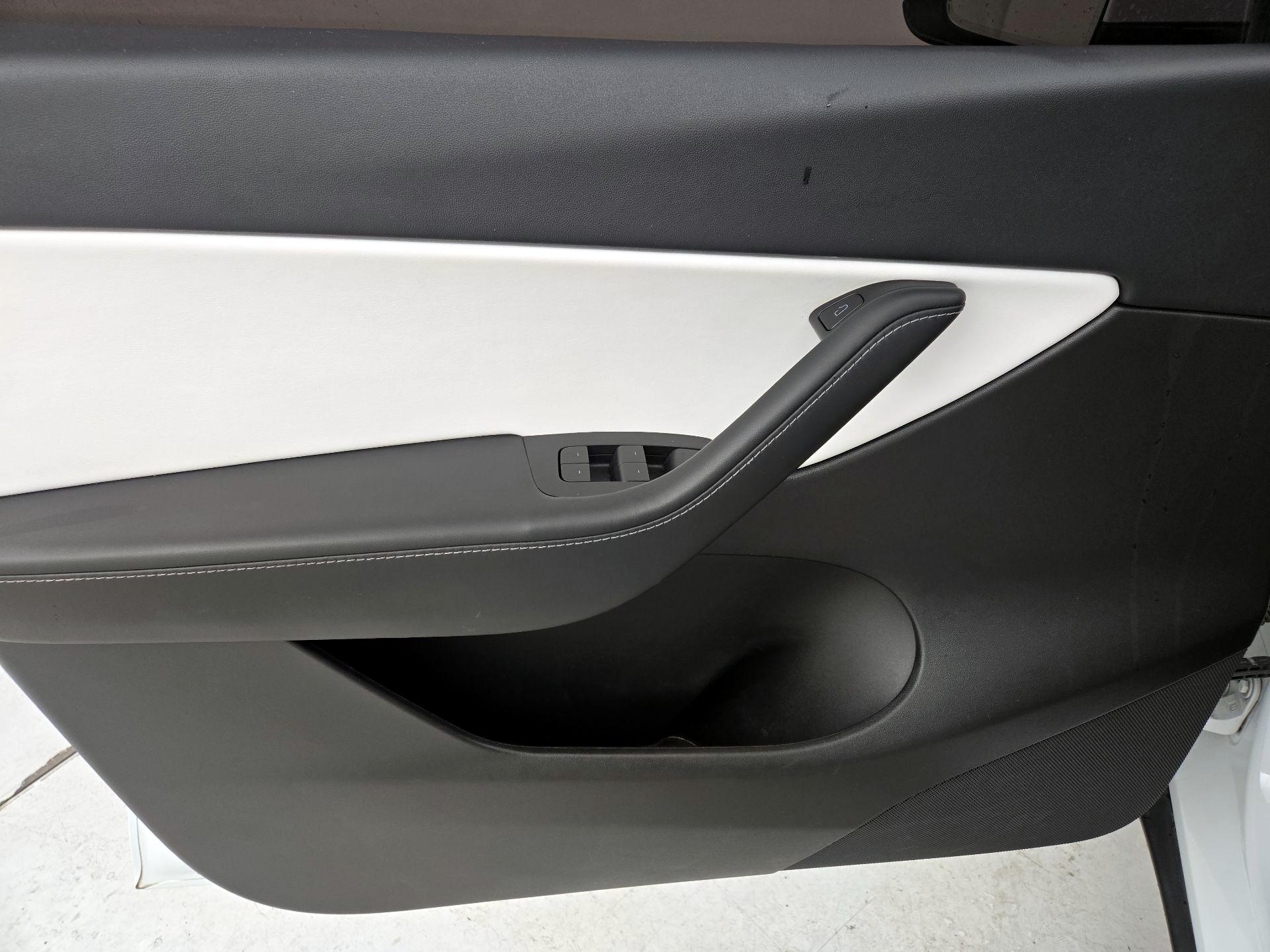 Thumbnail: 2022 Tesla Model Y - 12