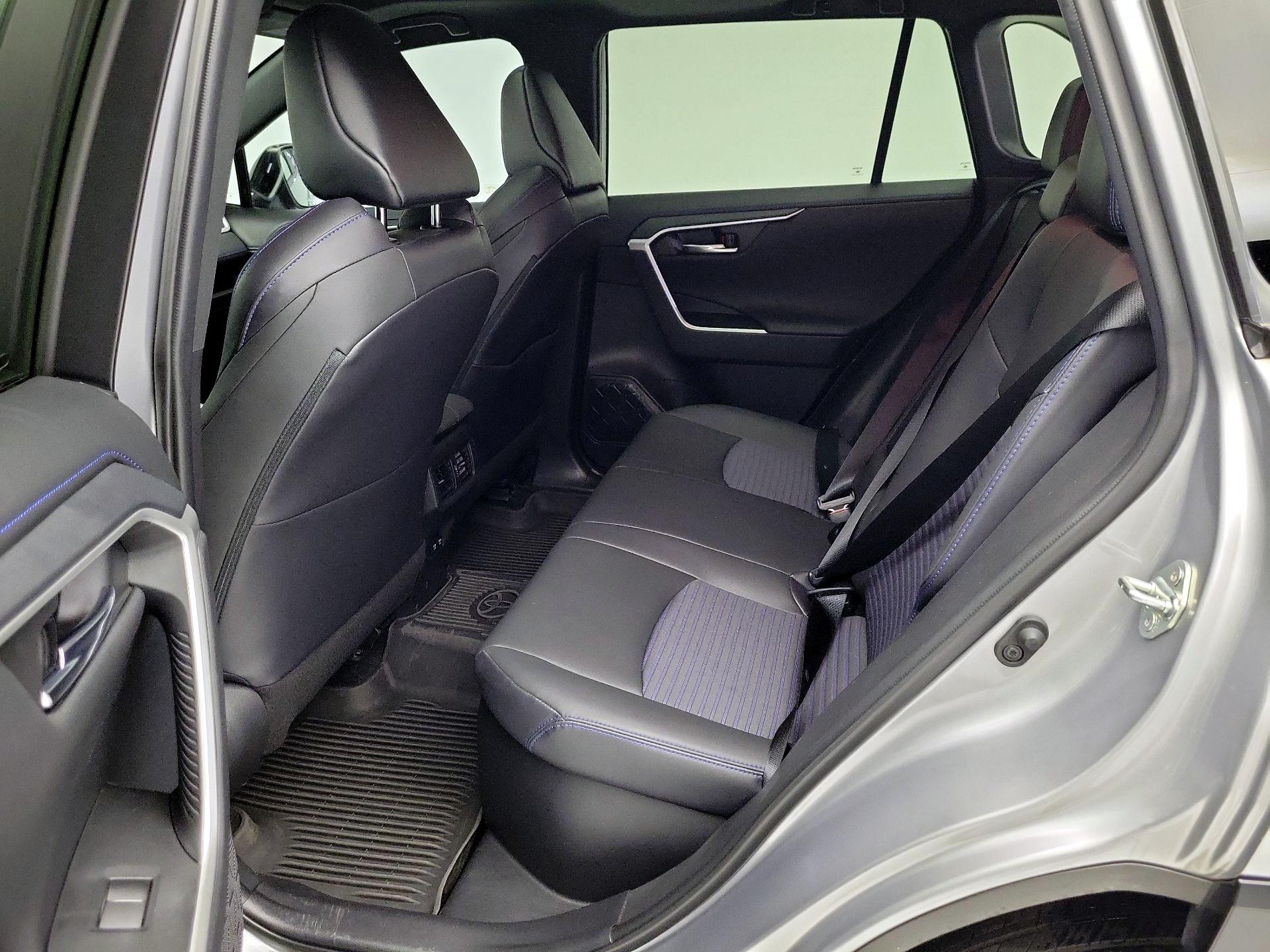 Thumbnail: 2021 Toyota RAV4 - 20