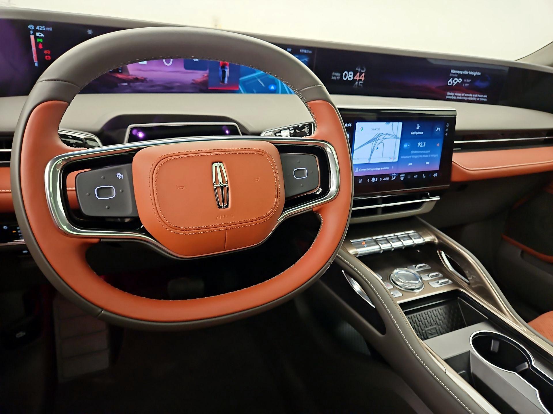 Thumbnail: 2024 Lincoln Nautilus - 10