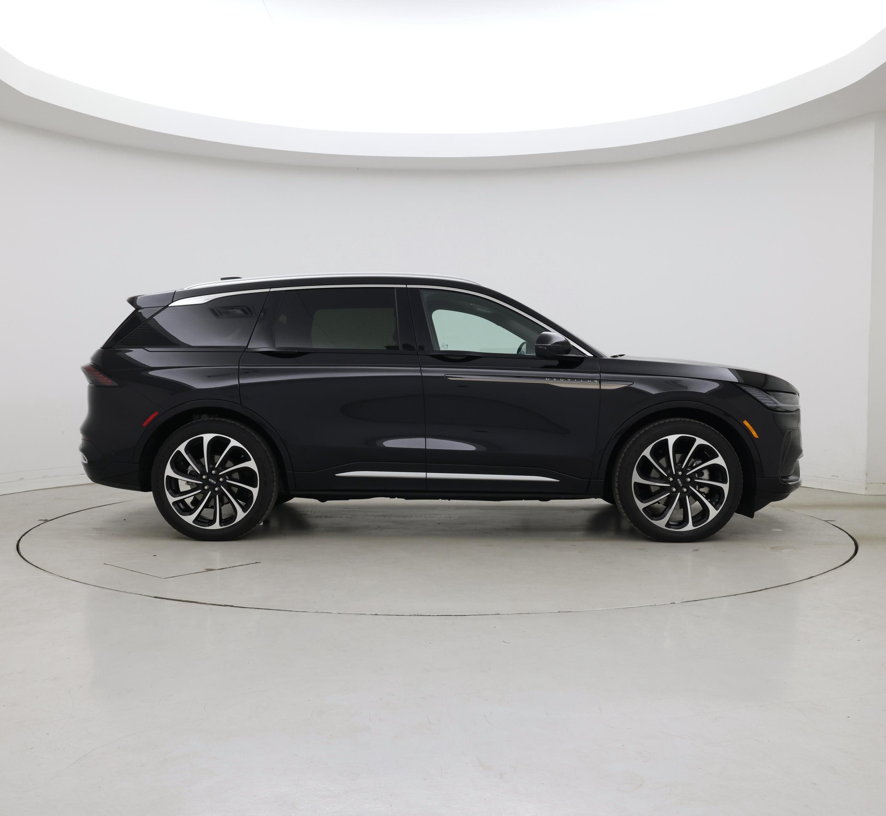 Thumbnail: 2024 Lincoln Nautilus - 7