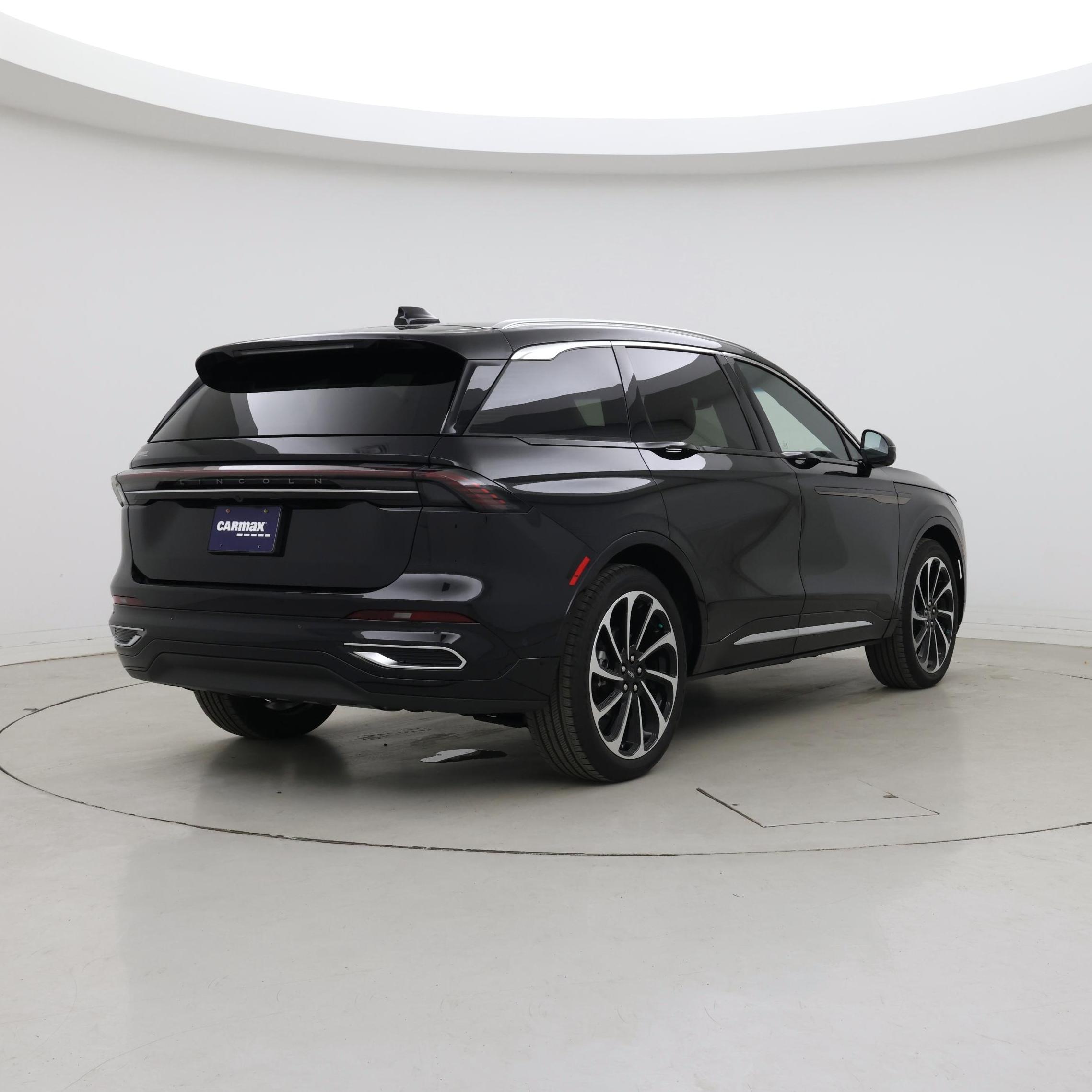 Thumbnail: 2024 Lincoln Nautilus - 8