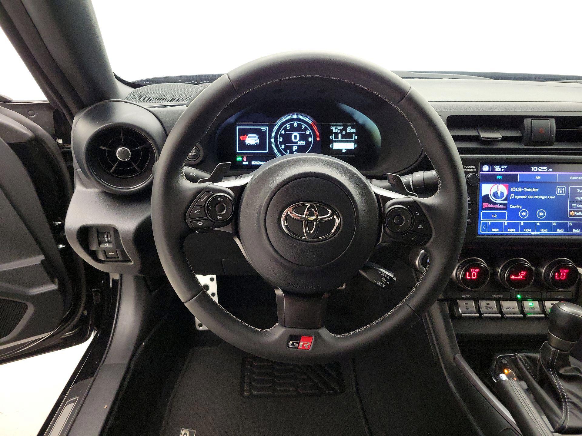 Thumbnail: 2025 Toyota GR86 - 10
