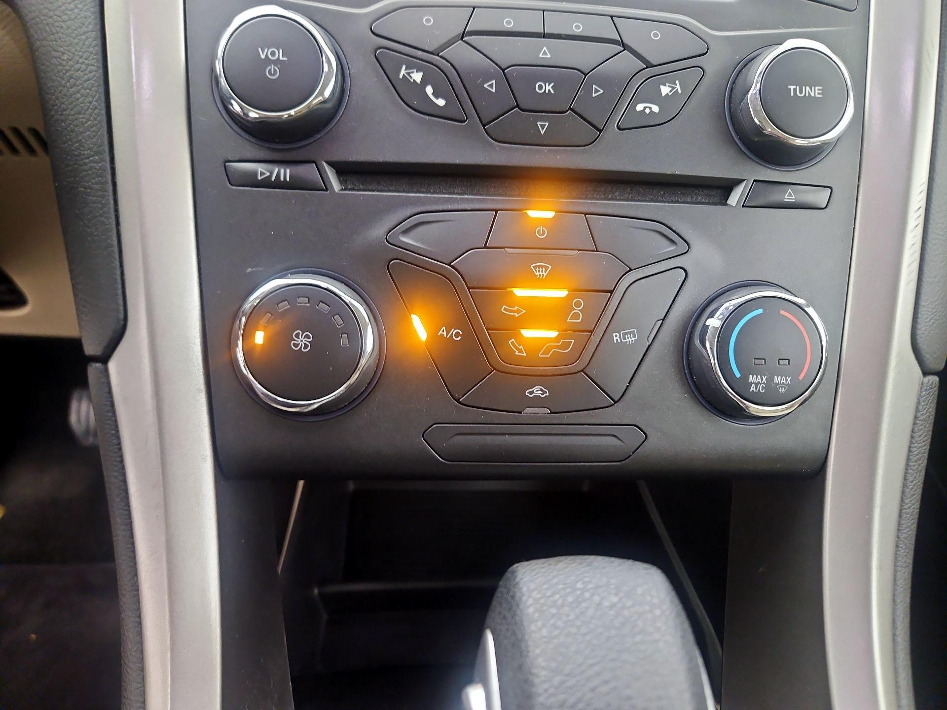 Thumbnail: 2016 Ford Fusion - 16