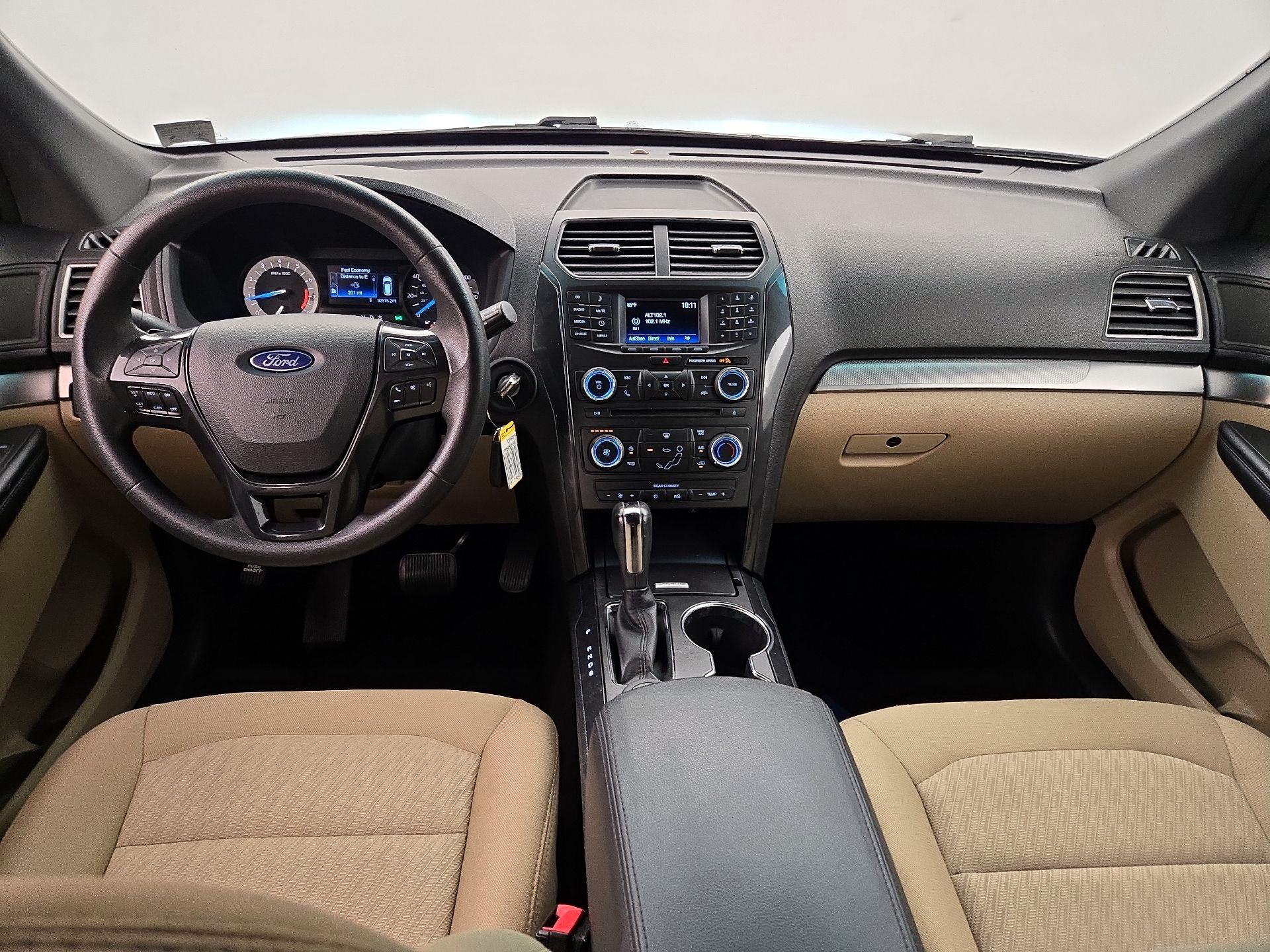 Thumbnail: 2016 Ford Explorer - 9